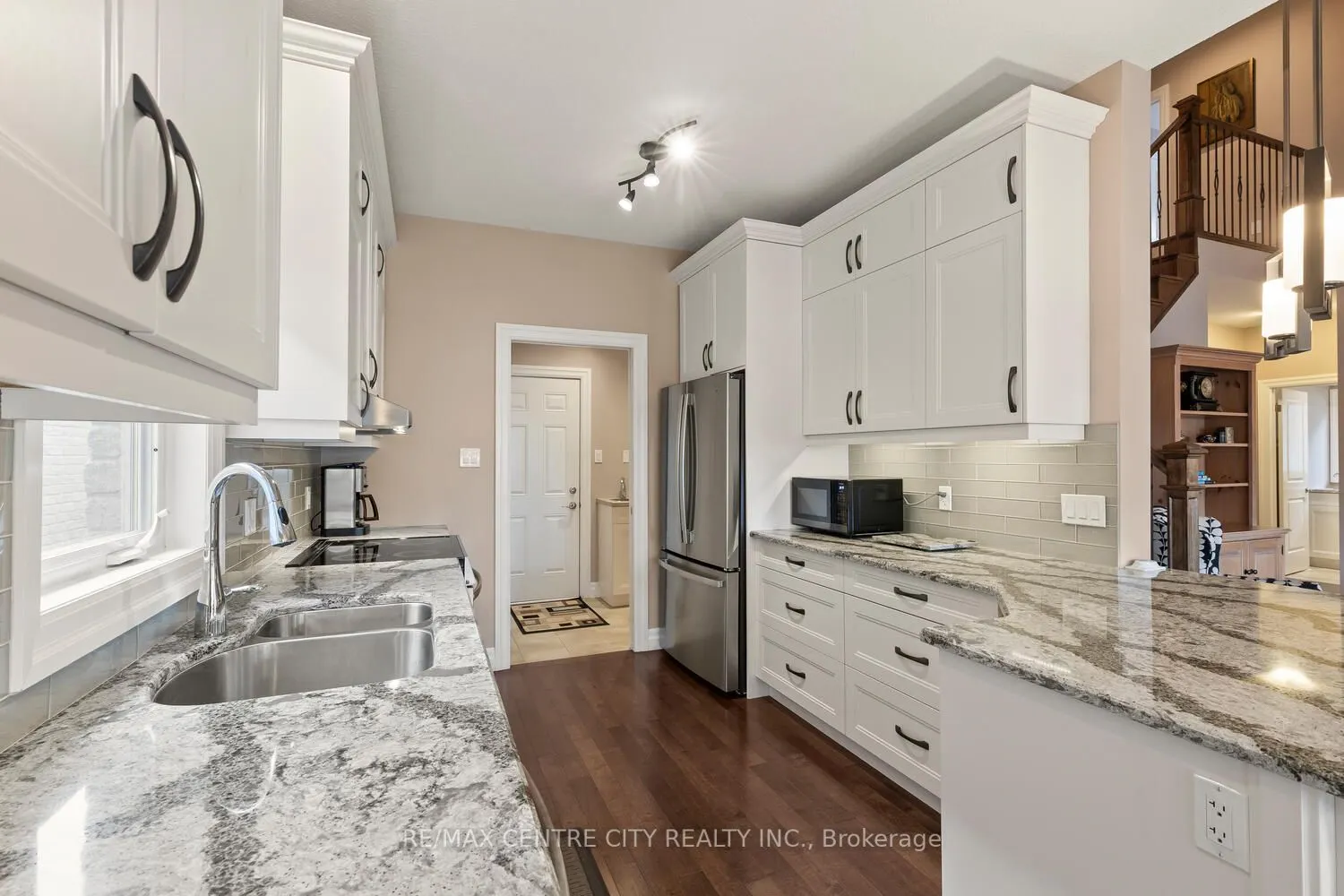 2081 Wallingford Avenue, #24