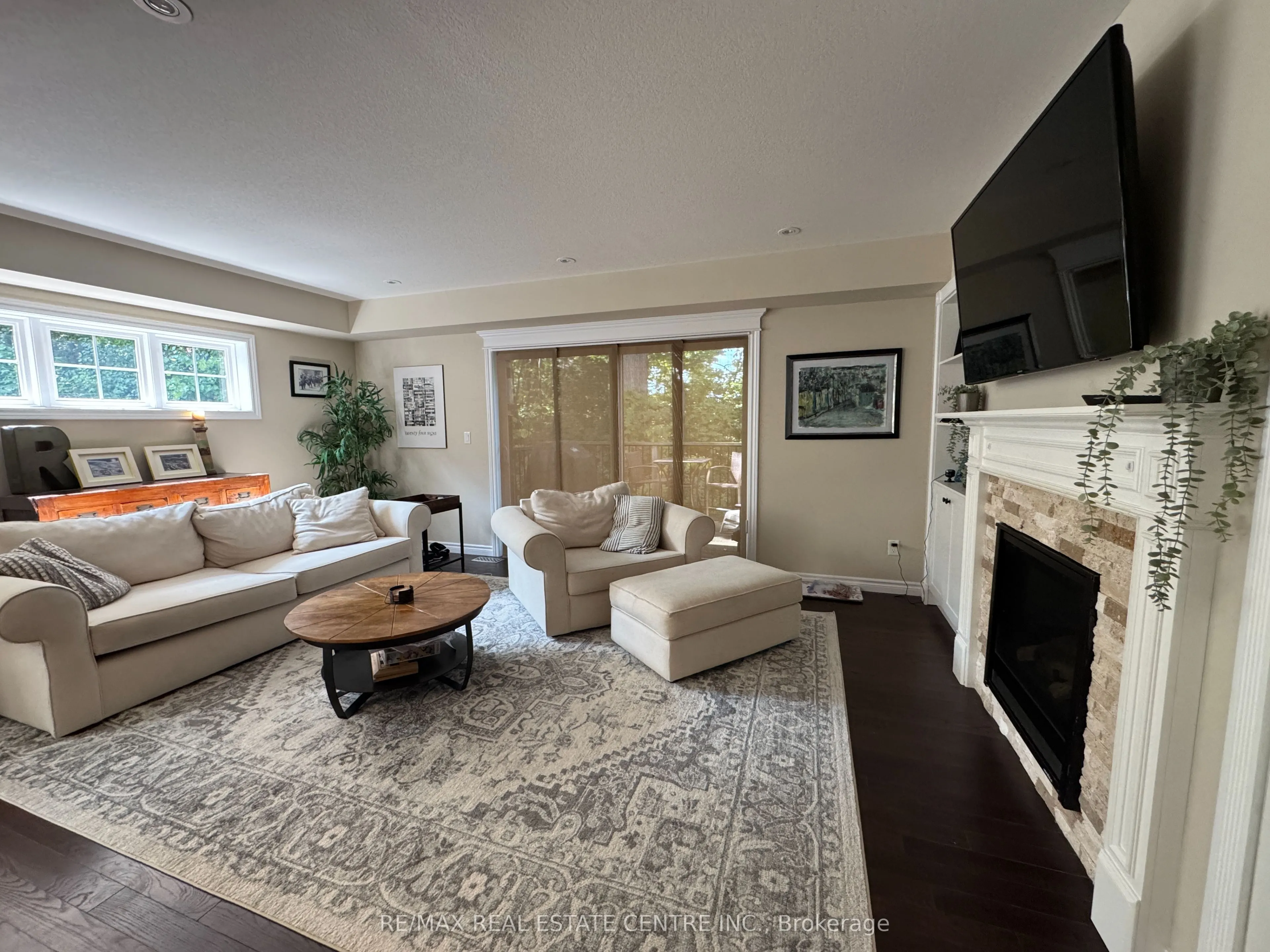 635 Saginaw Parkway, #48