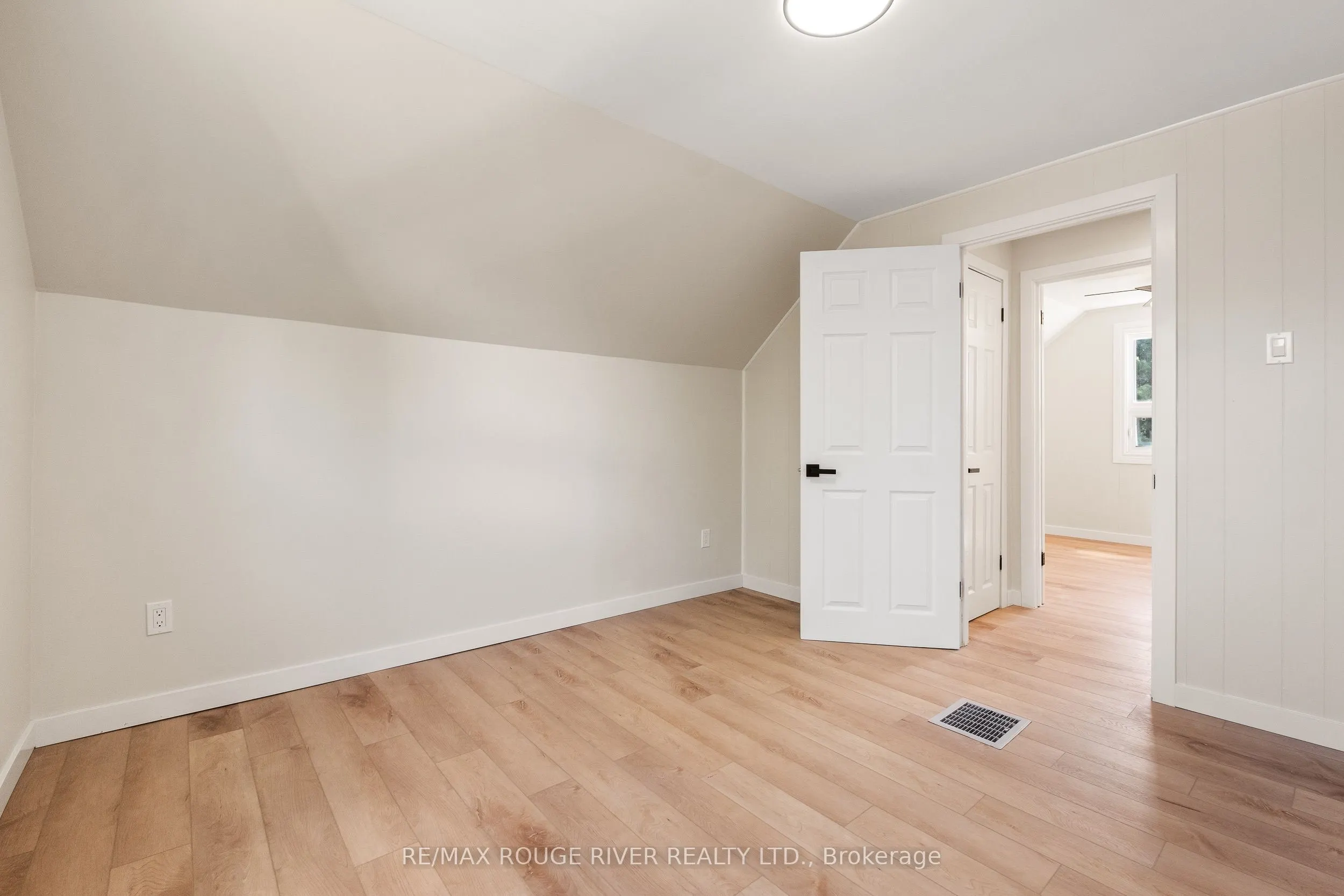 363 Campbell Street
