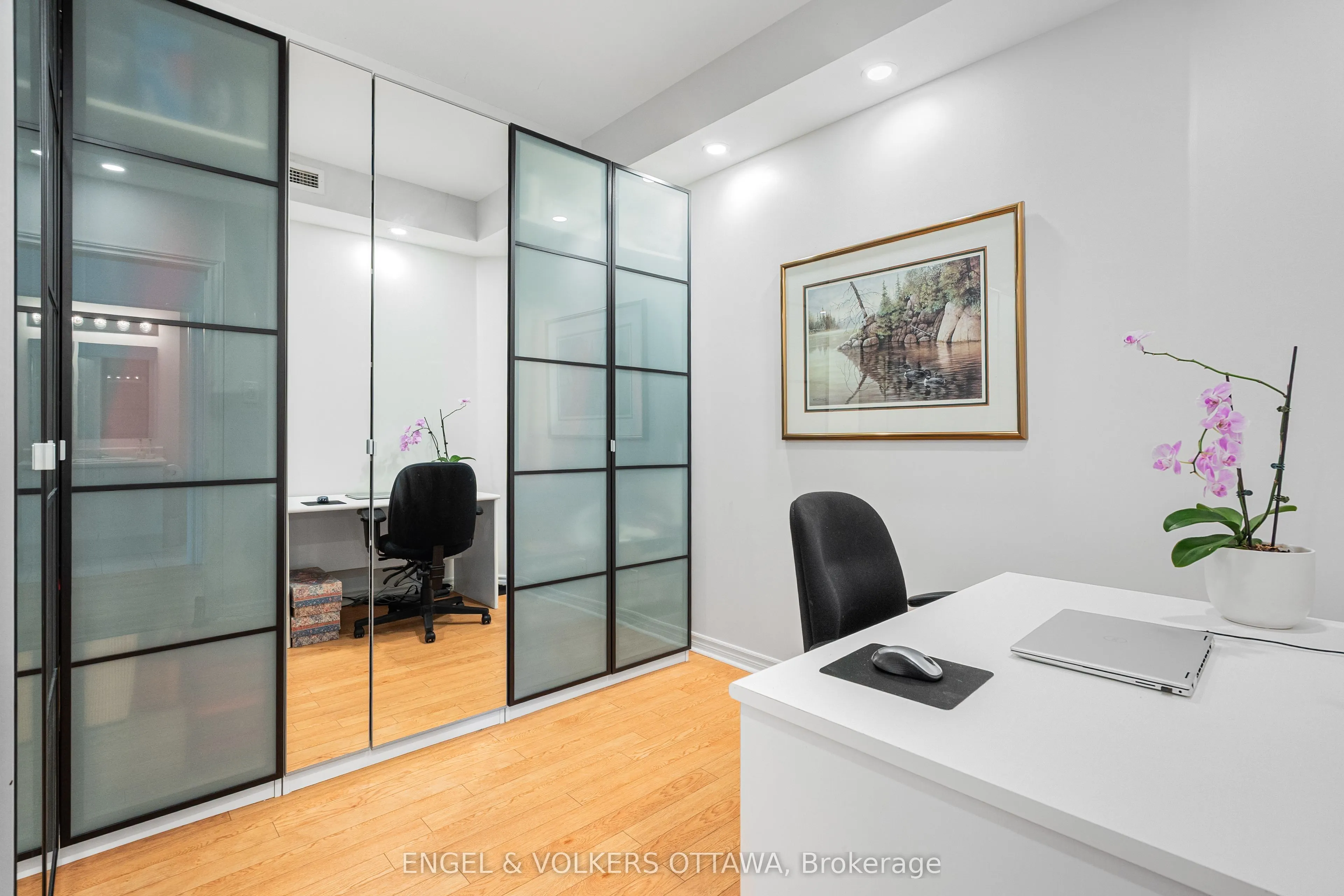 205 Bolton Street, #206