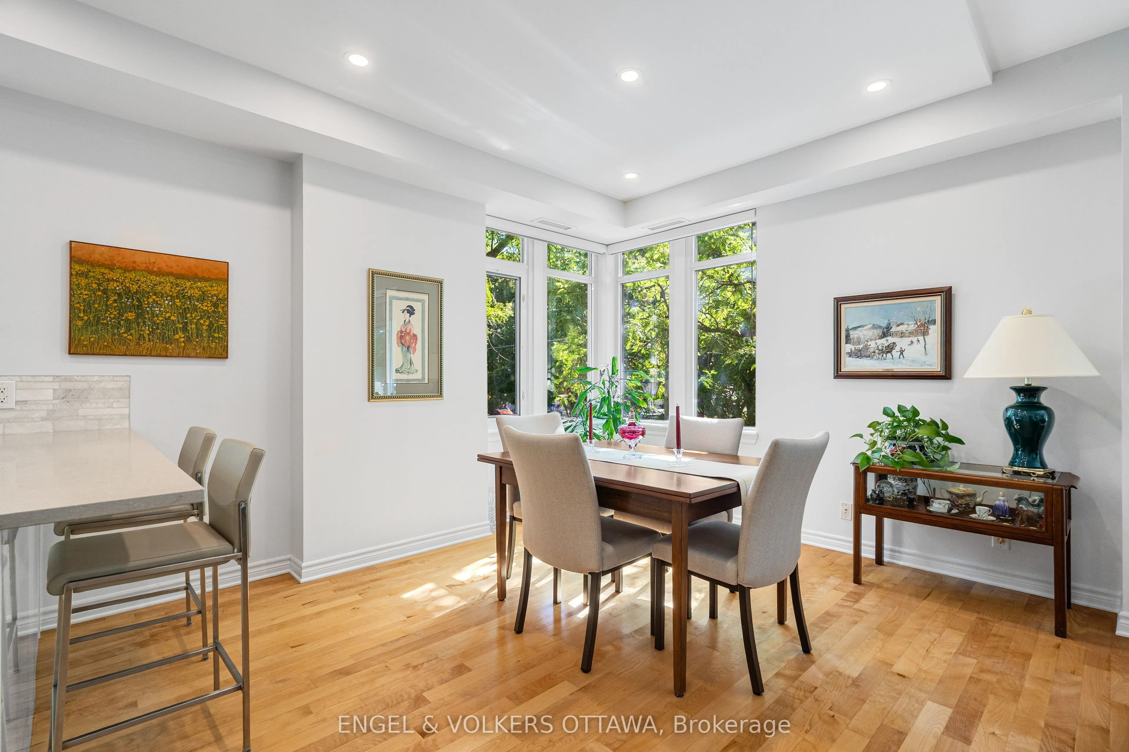 205 Bolton Street, #206