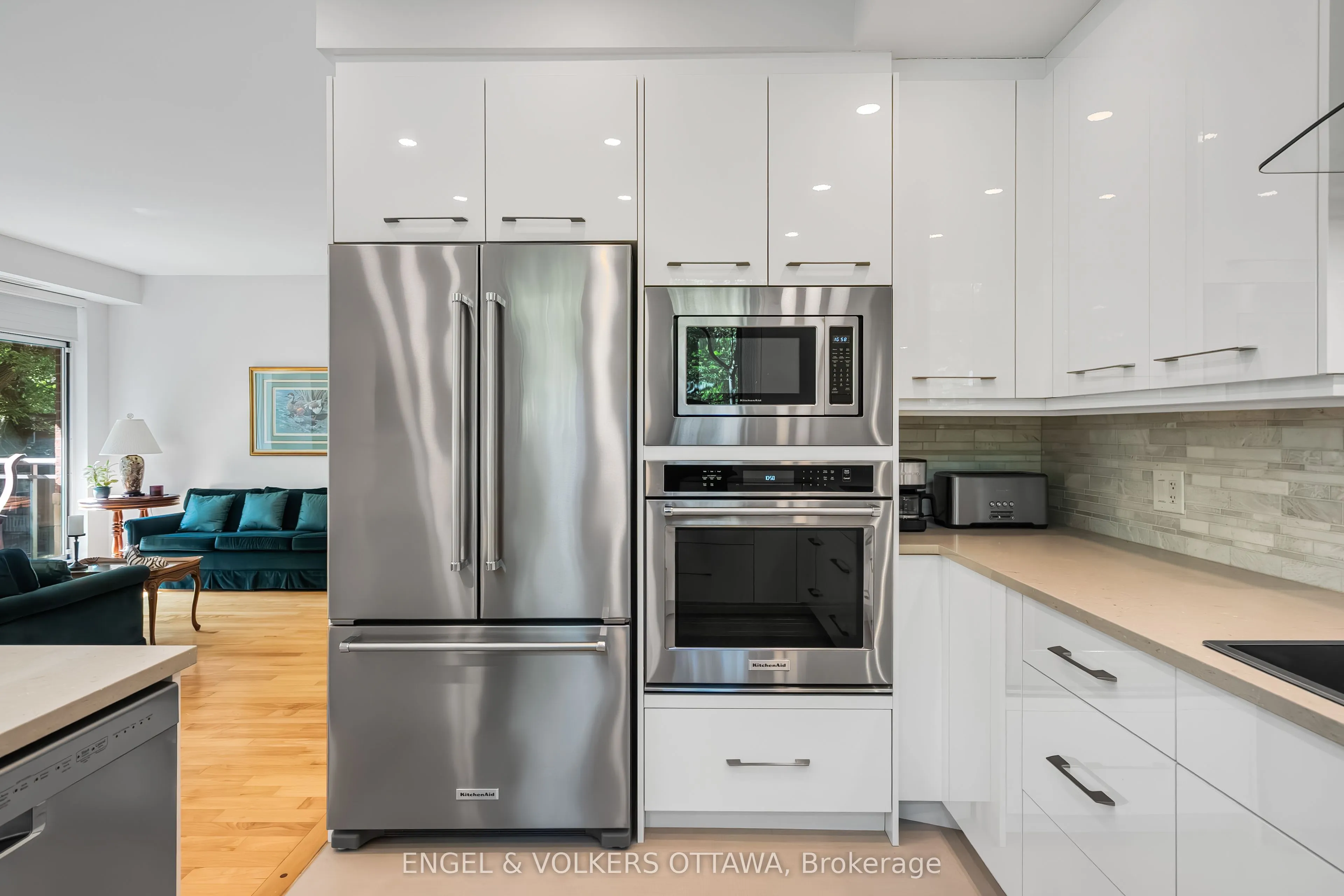 205 Bolton Street, #206