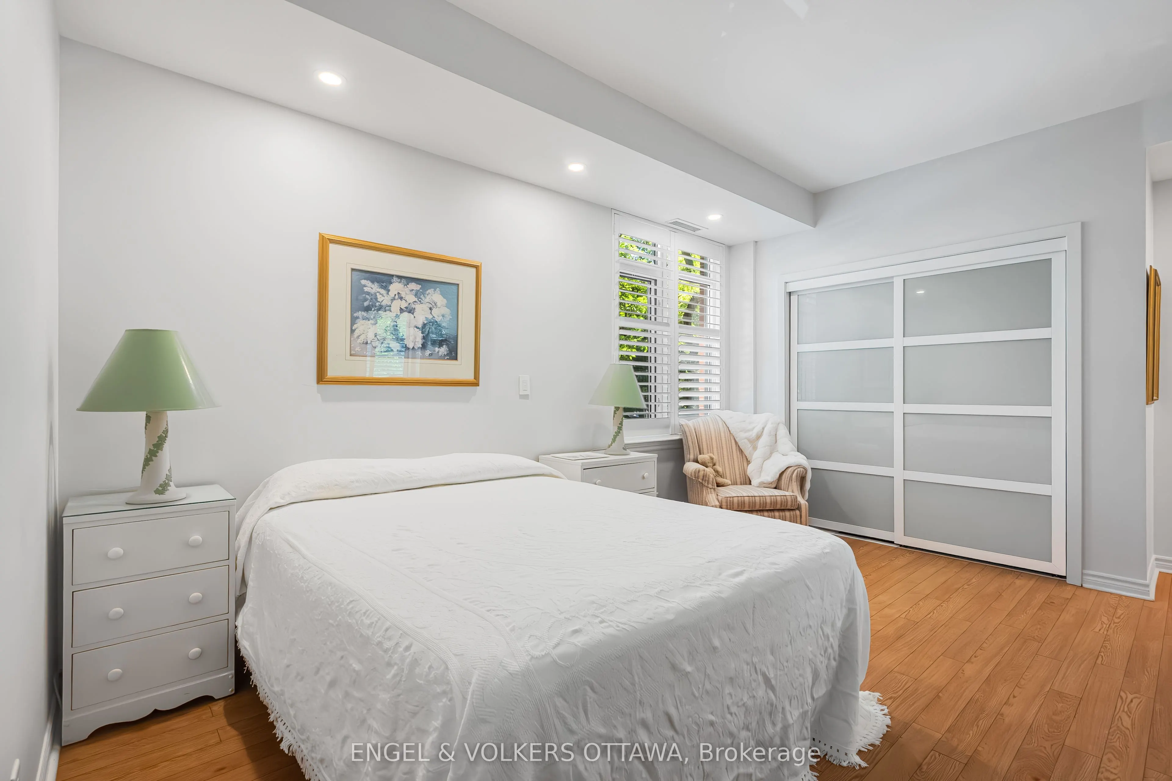 205 Bolton Street, #206