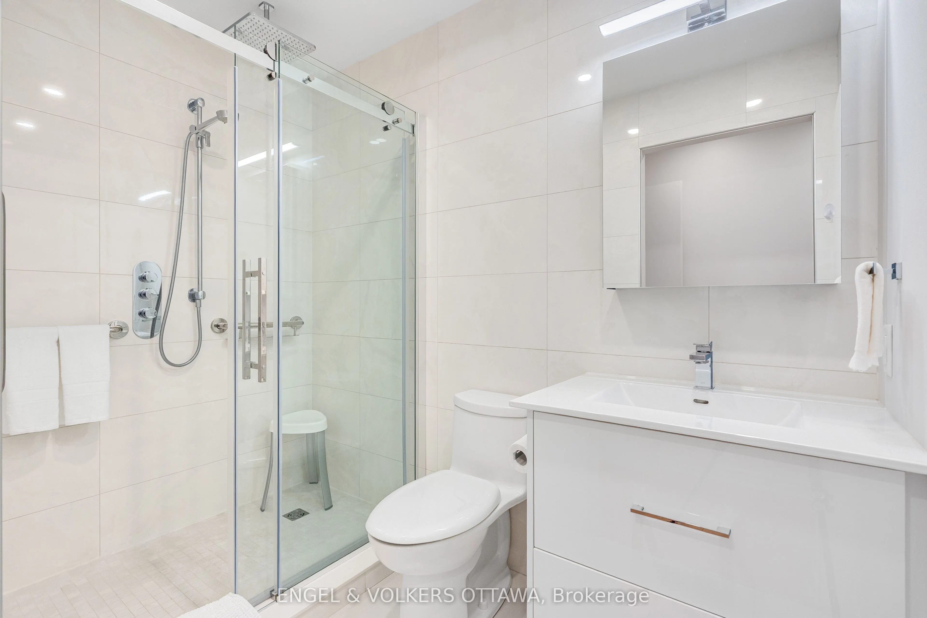 205 Bolton Street, #206