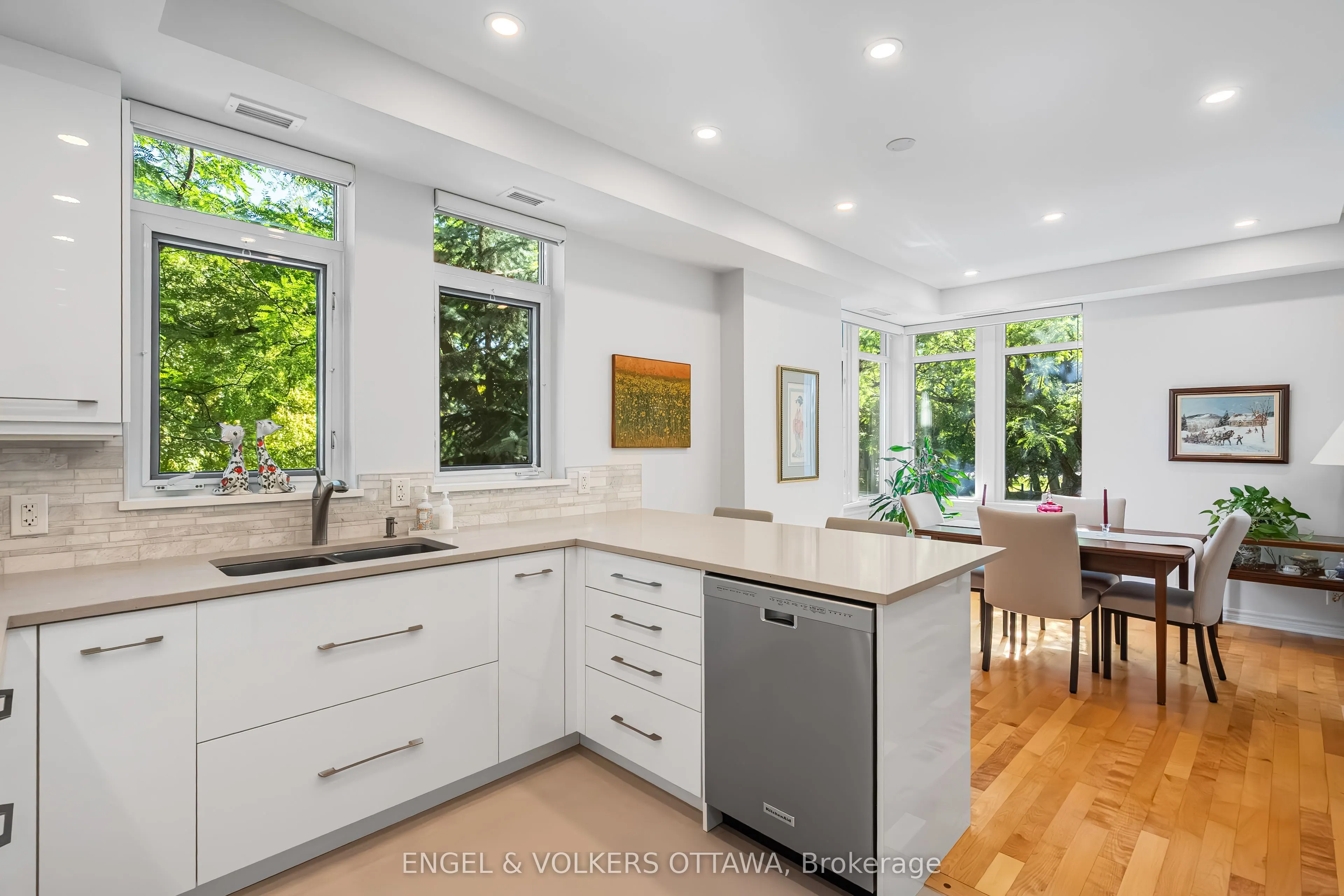 205 Bolton Street, #206