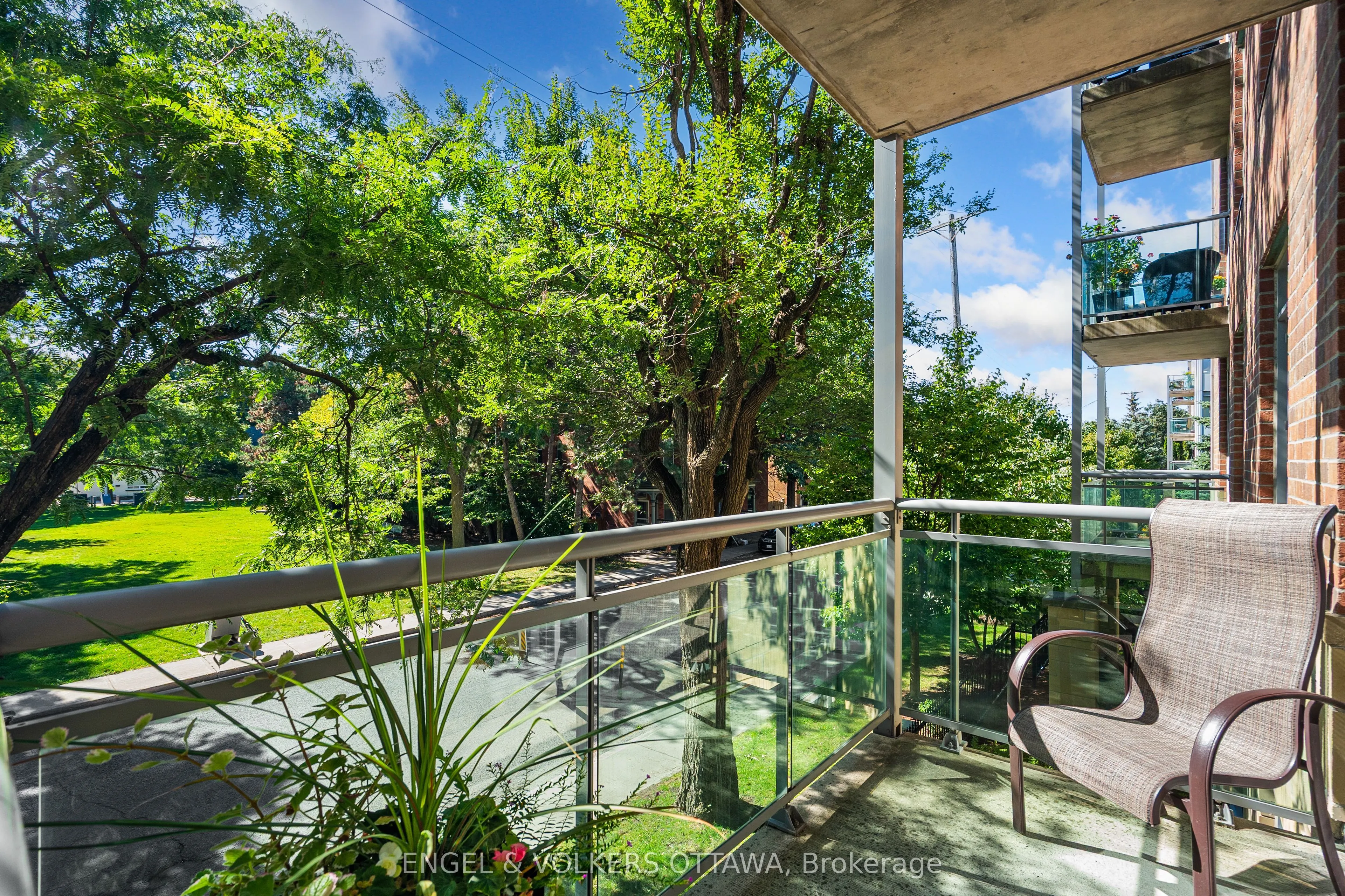 205 Bolton Street, #206