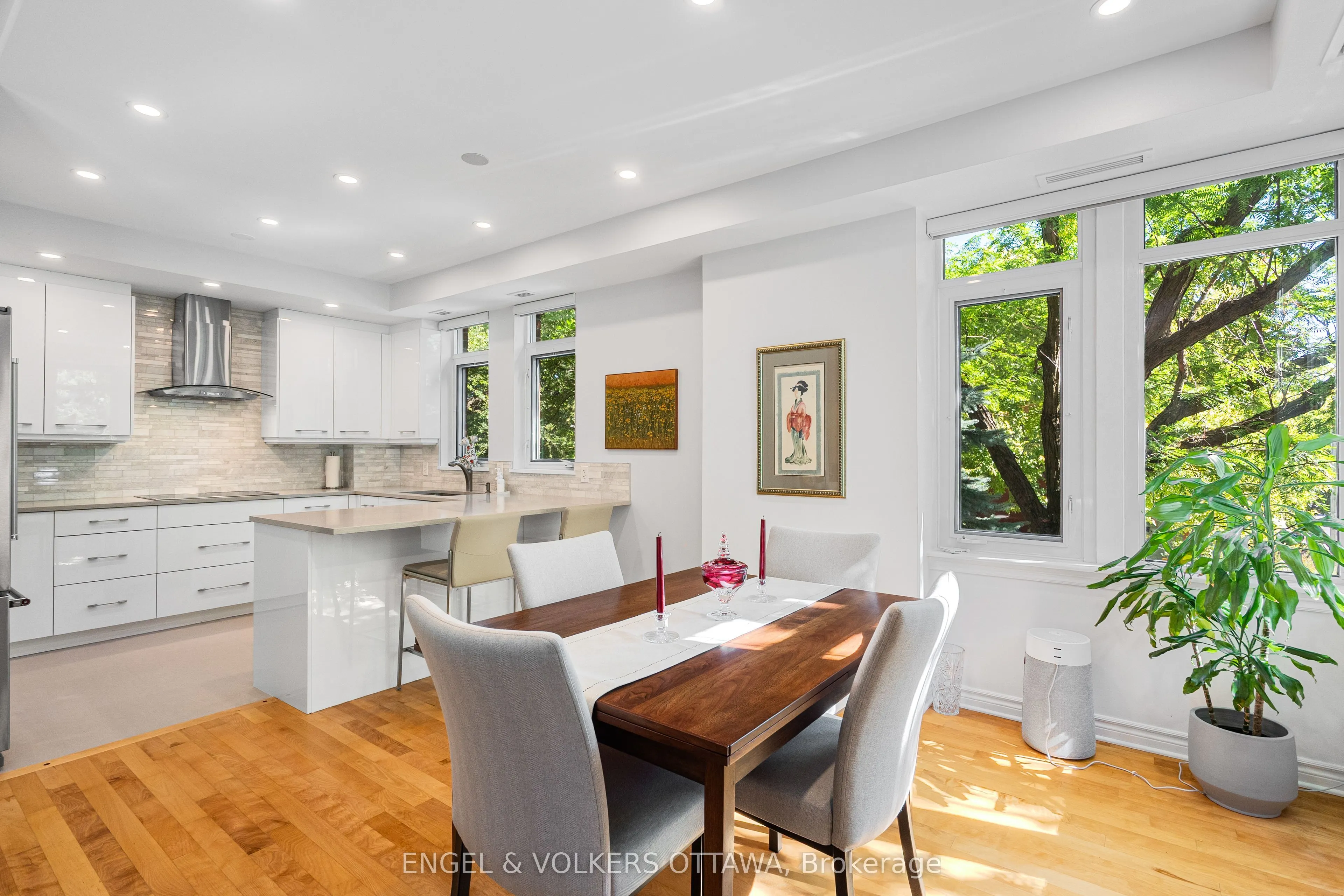 205 Bolton Street, #206