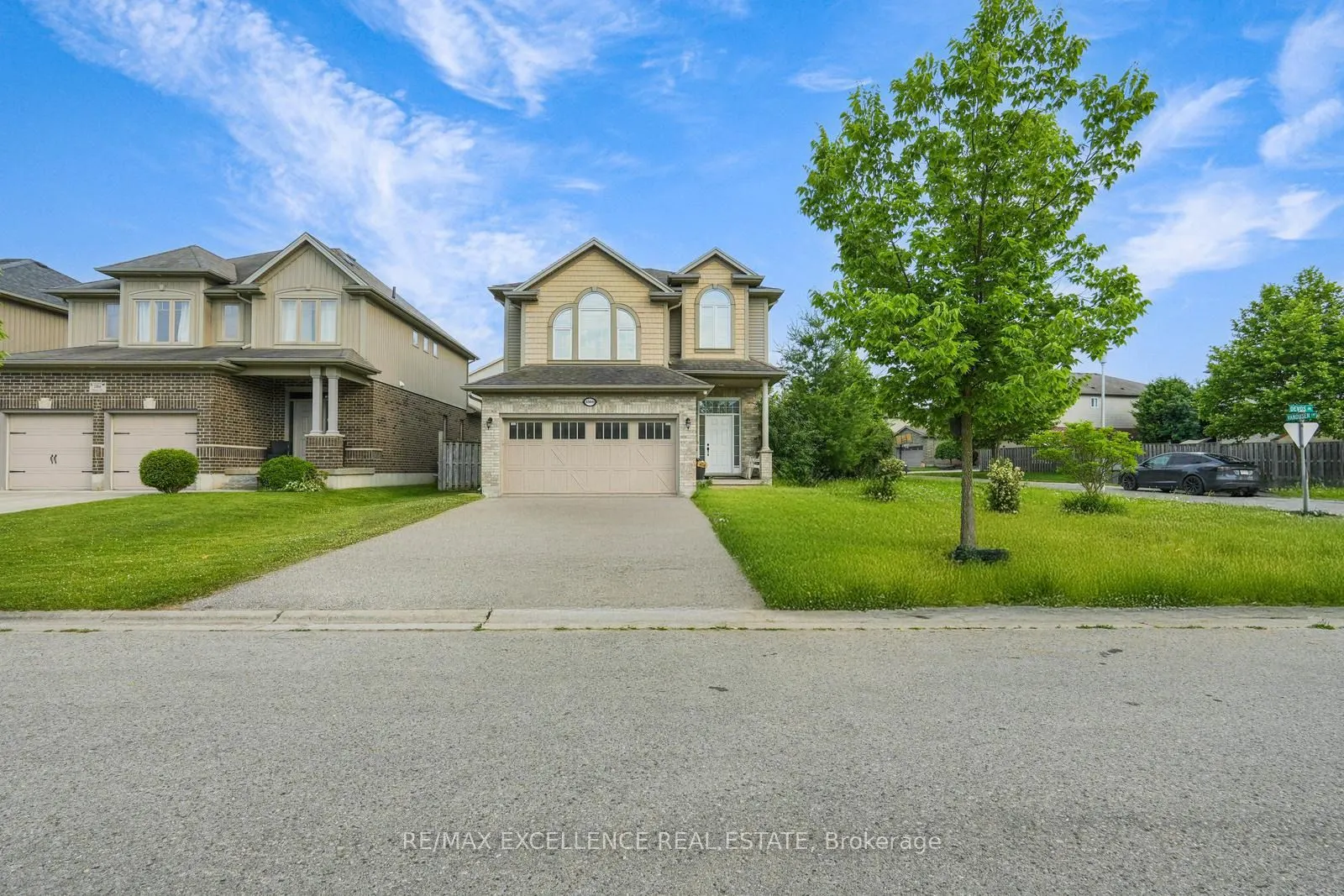 1860 Devos Drive