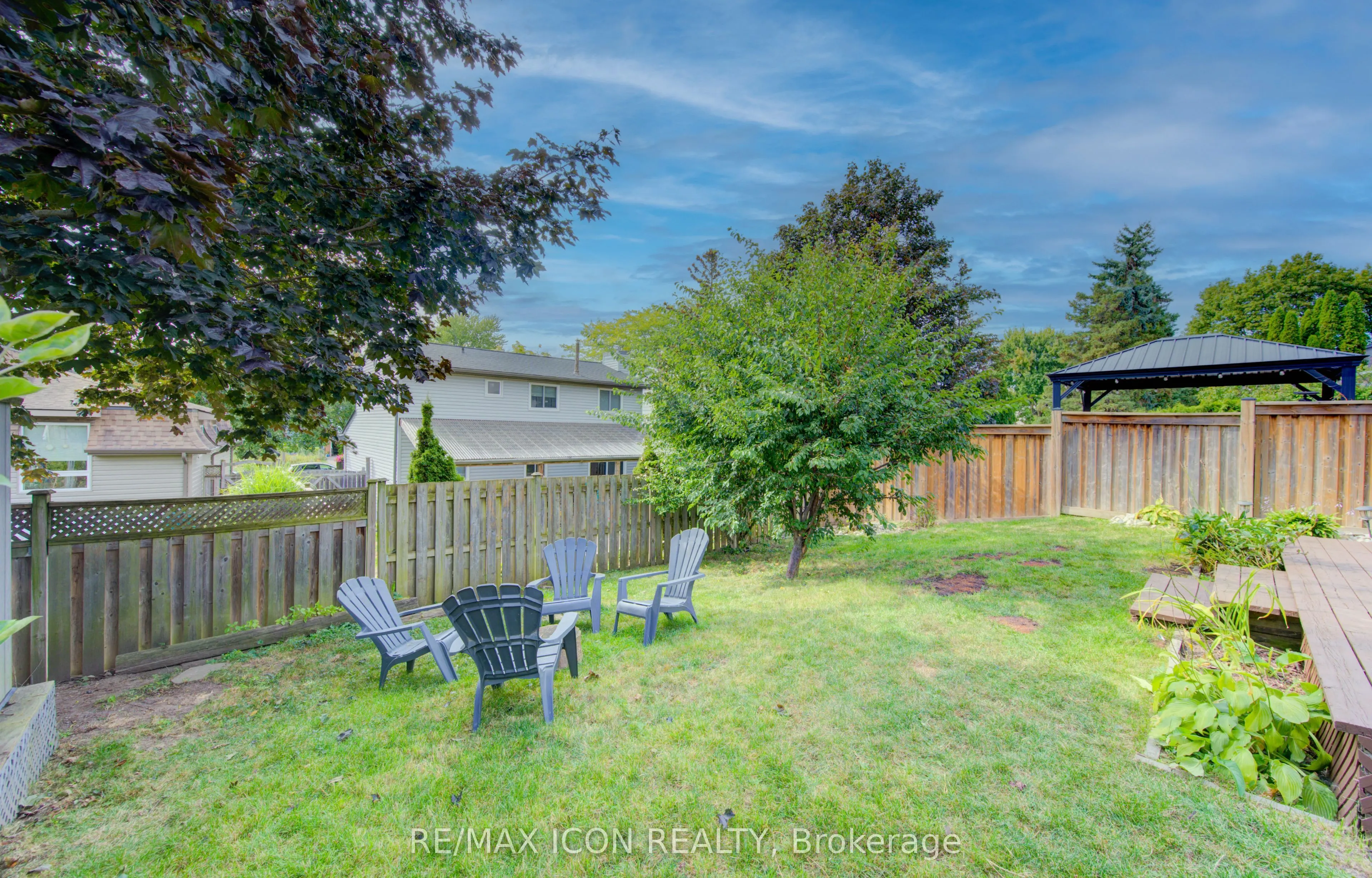 43 Winding Way