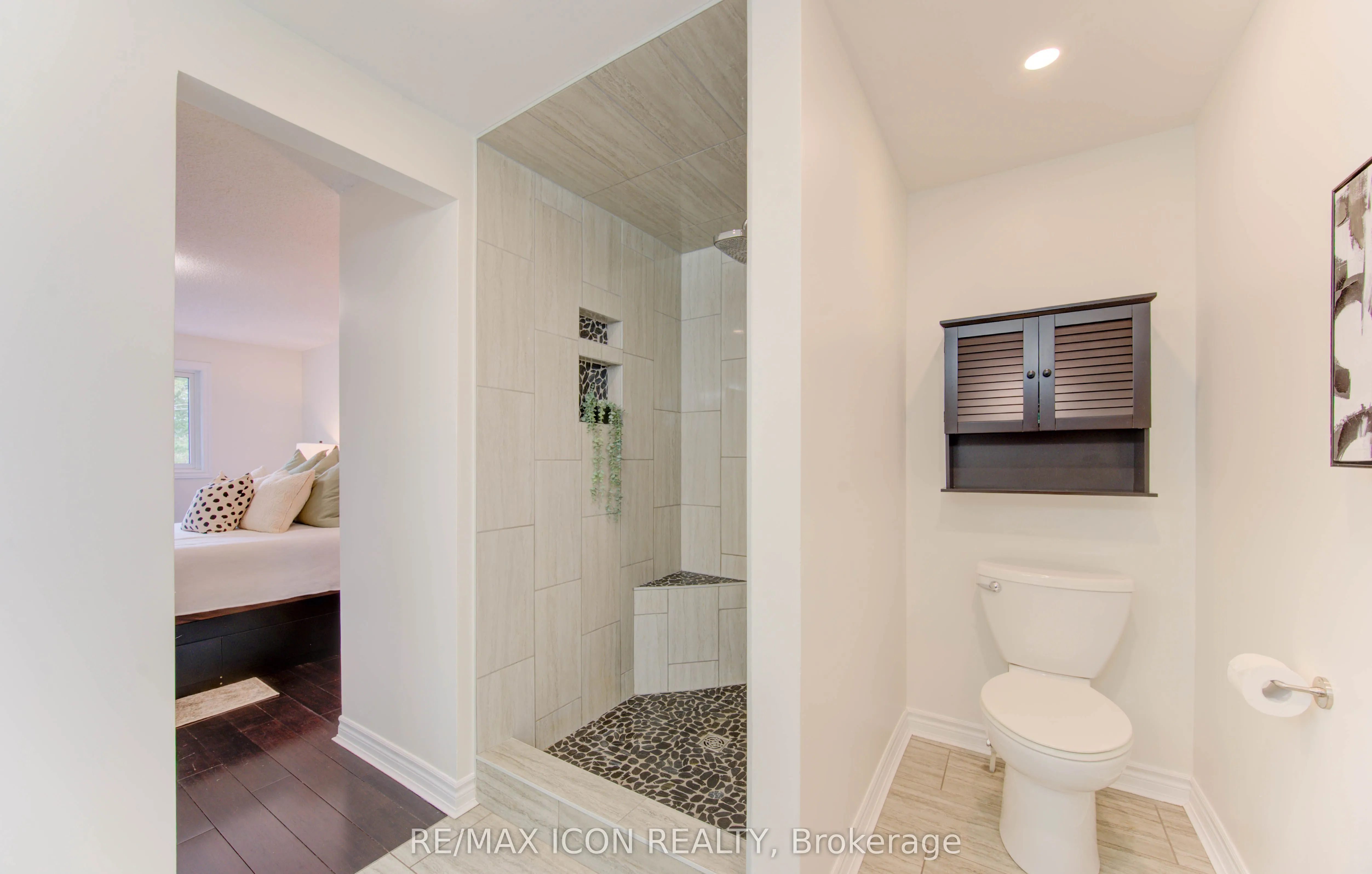 43 Winding Way