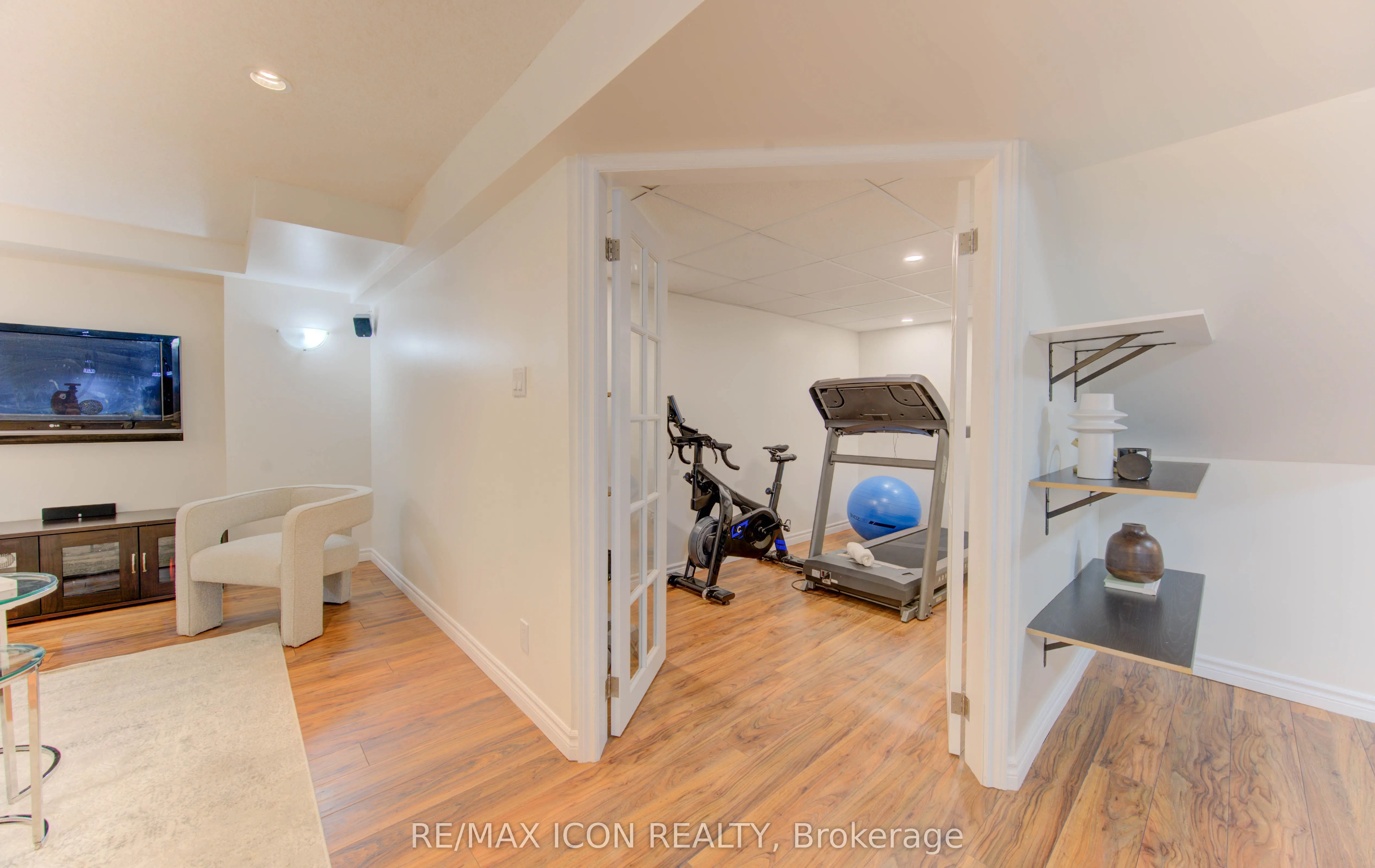 43 Winding Way