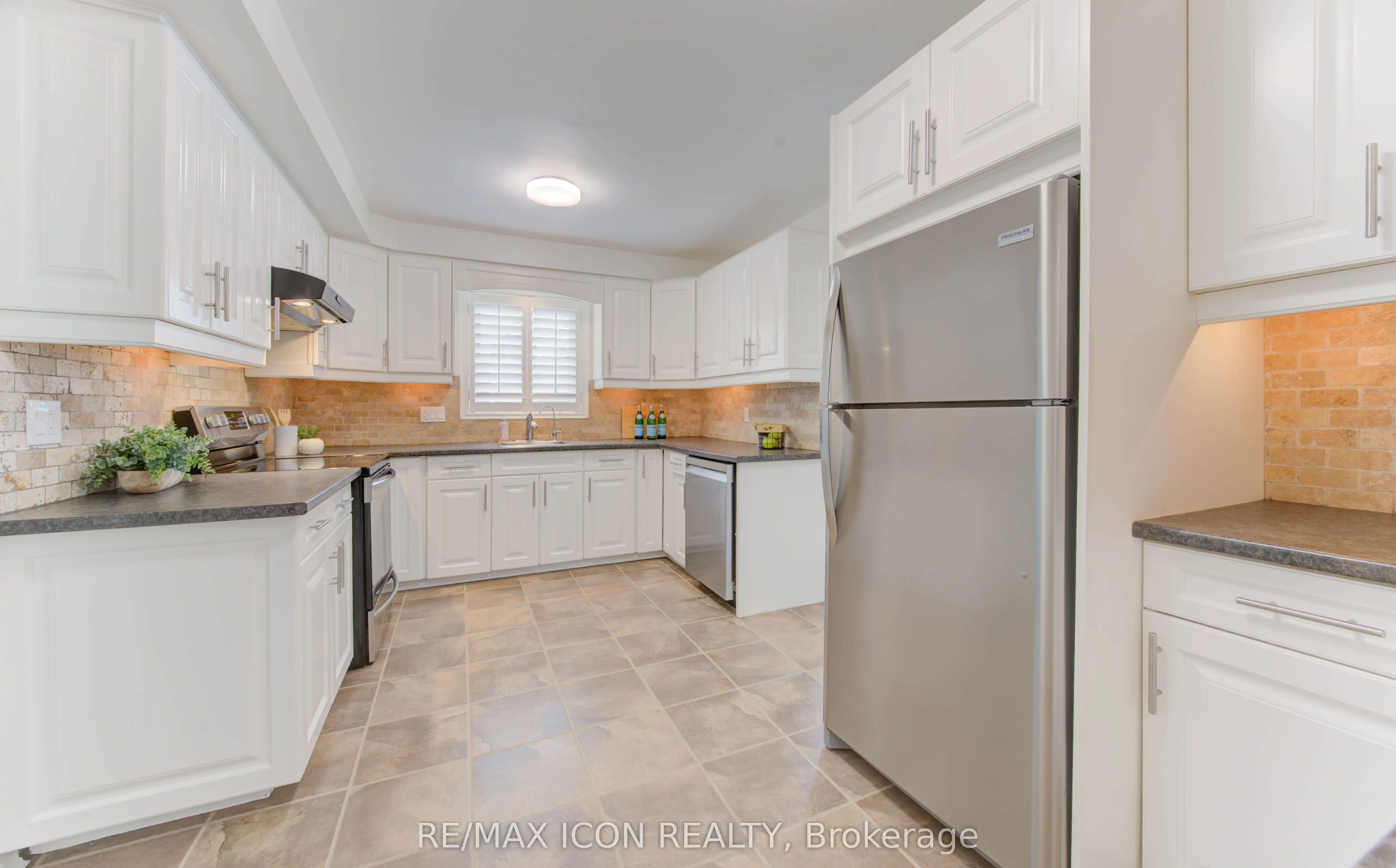 43 Winding Way
