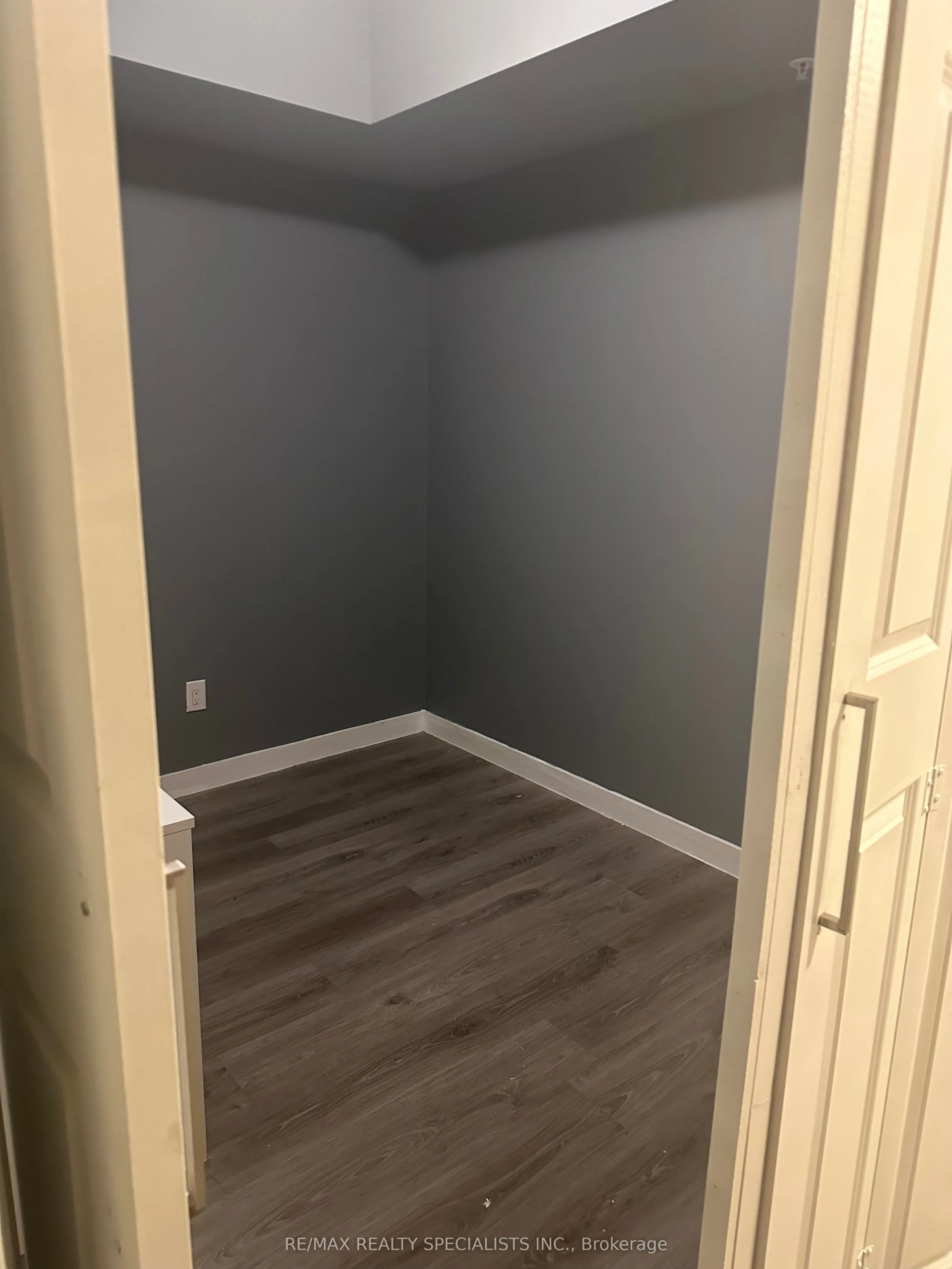 318 SPRUCE Street, #501