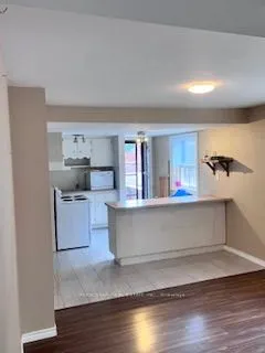 26 Wentworth Street S, #2