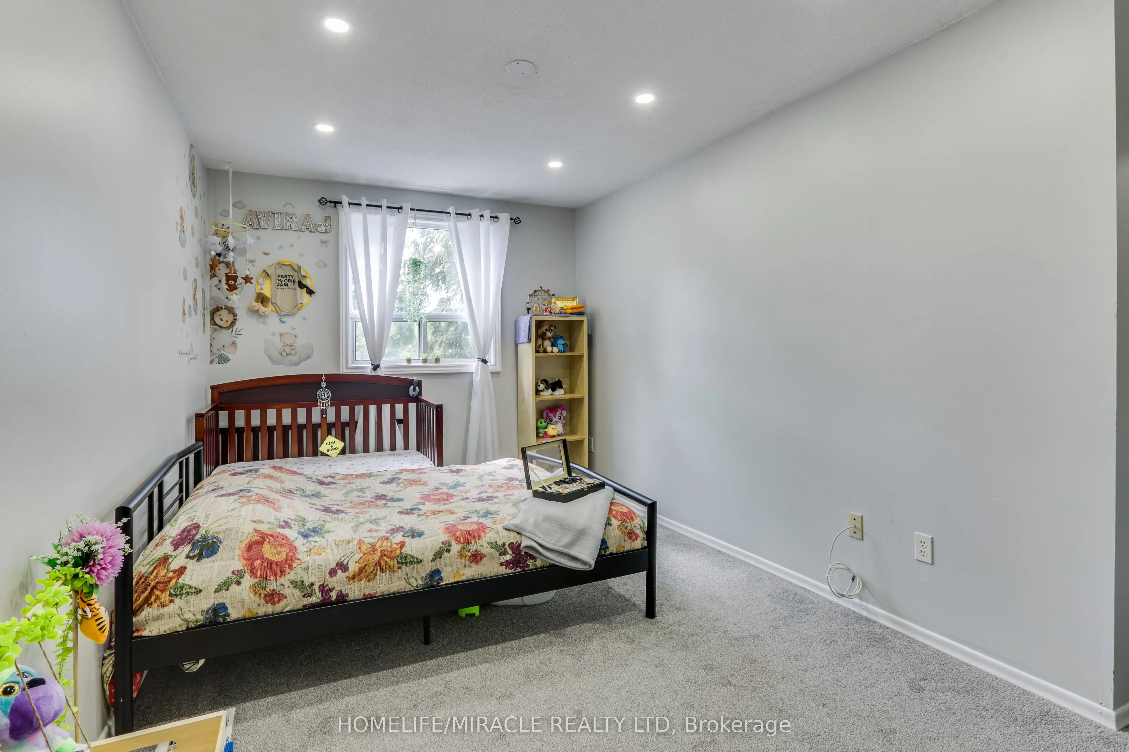 271 Thames Street, #19