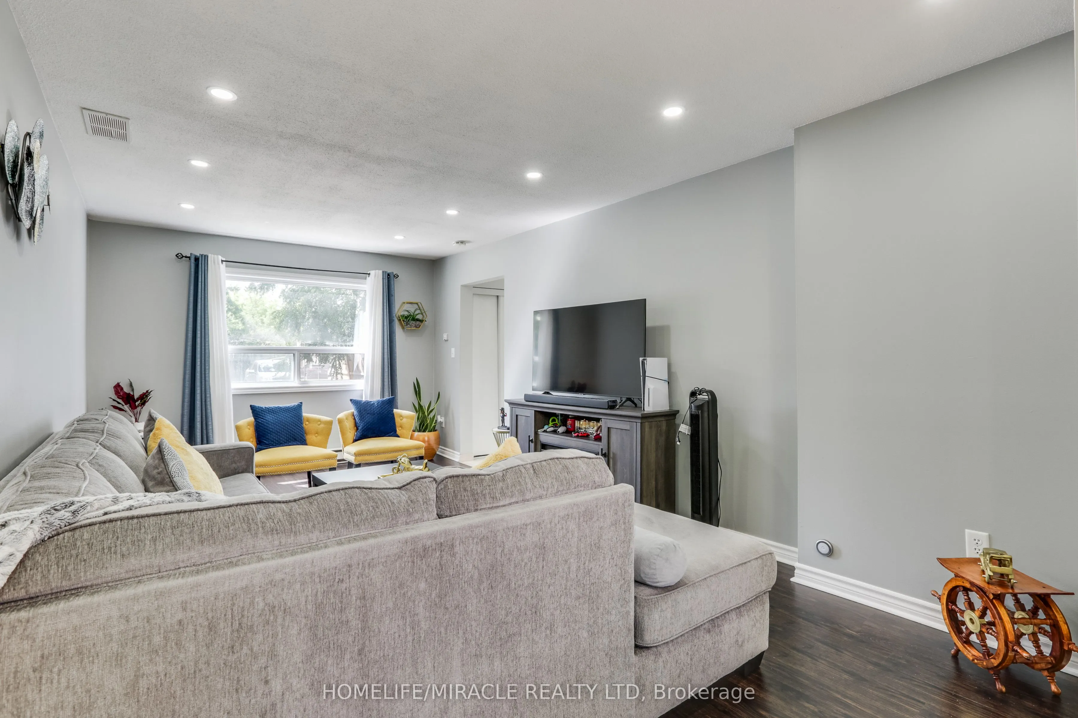 271 Thames Street, #19