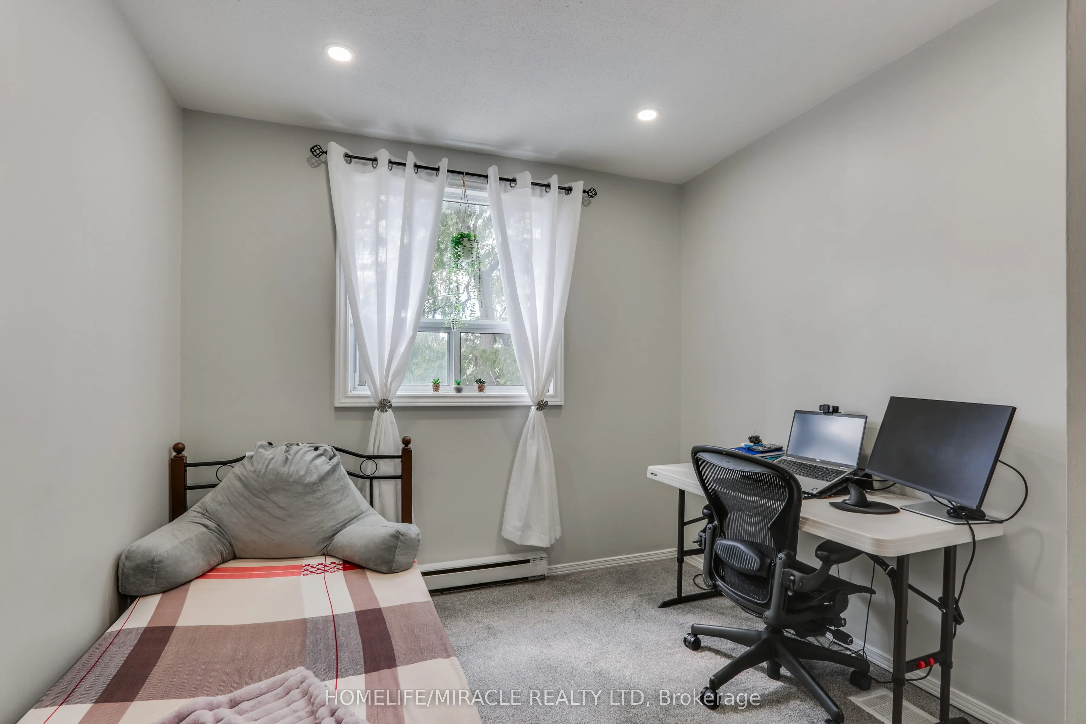 271 Thames Street, #19