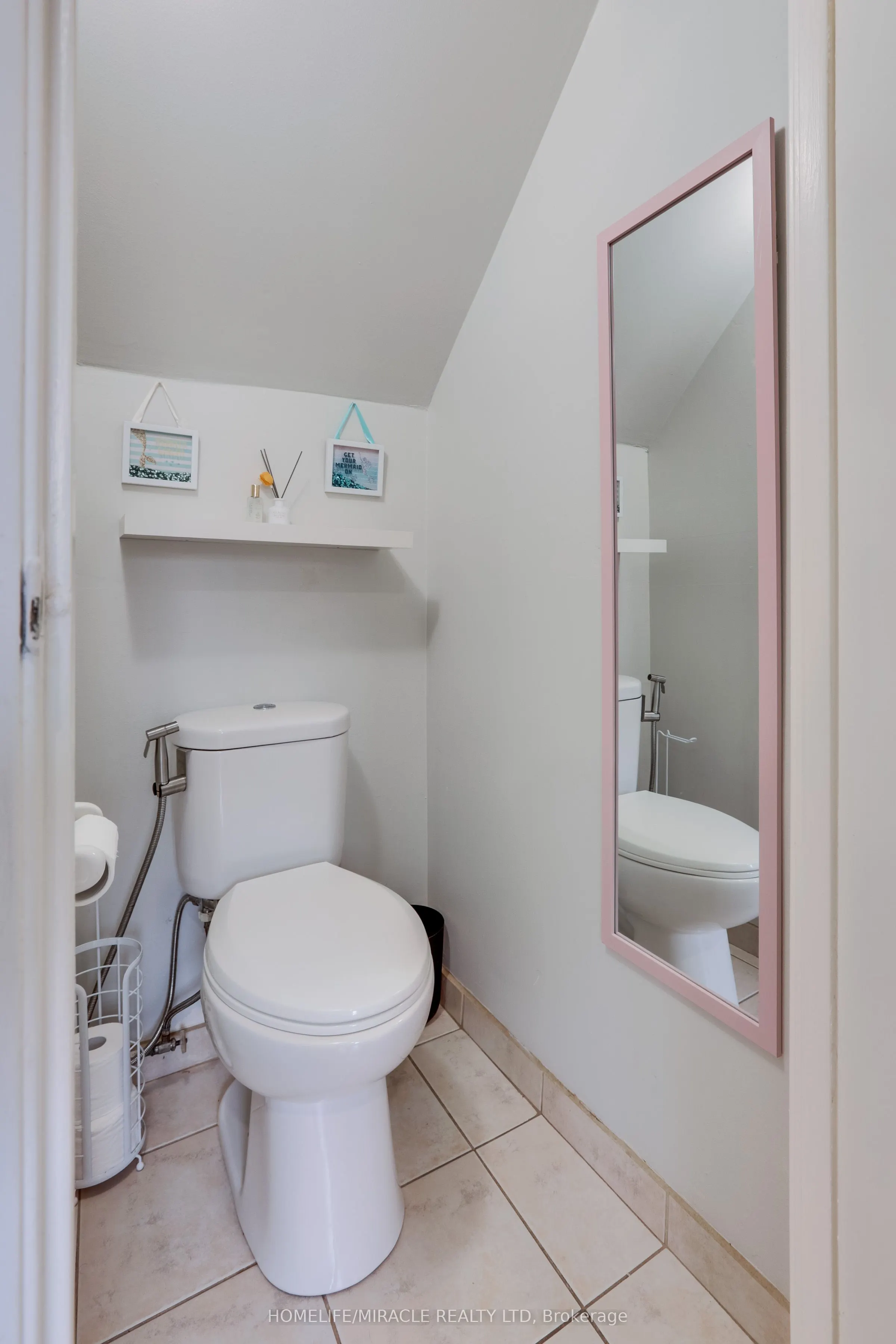 271 Thames Street, #19