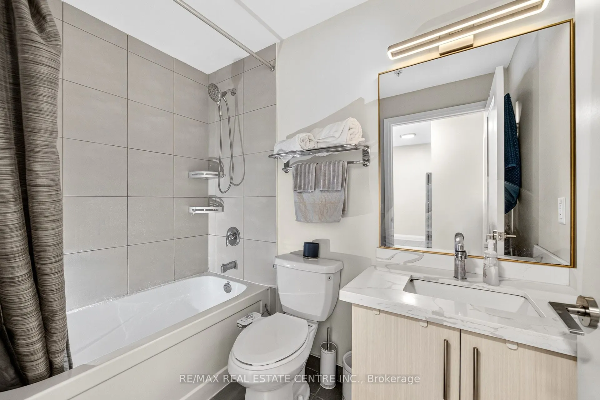 16 Concord Place, #402