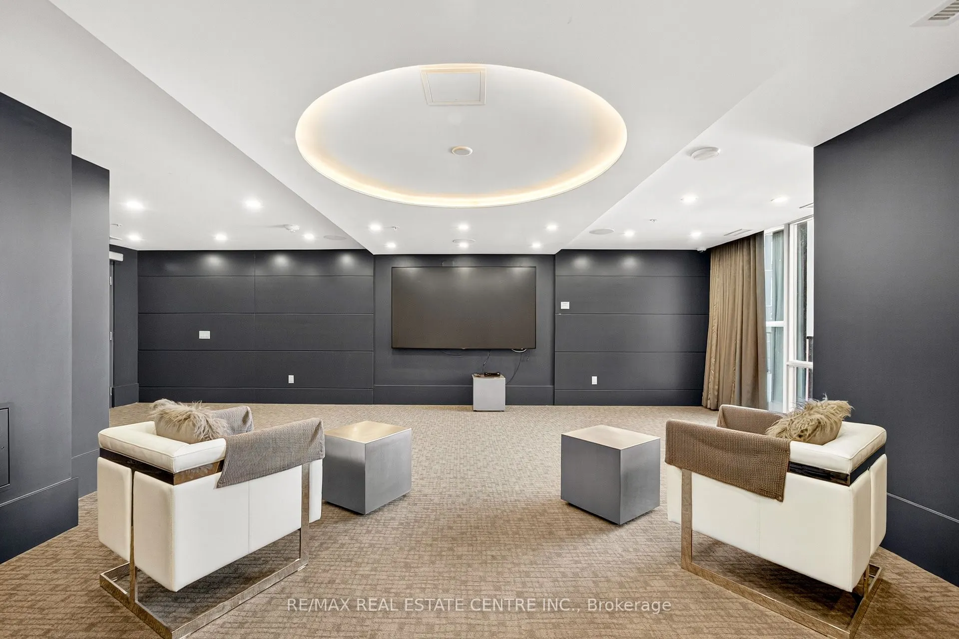 16 Concord Place, #402