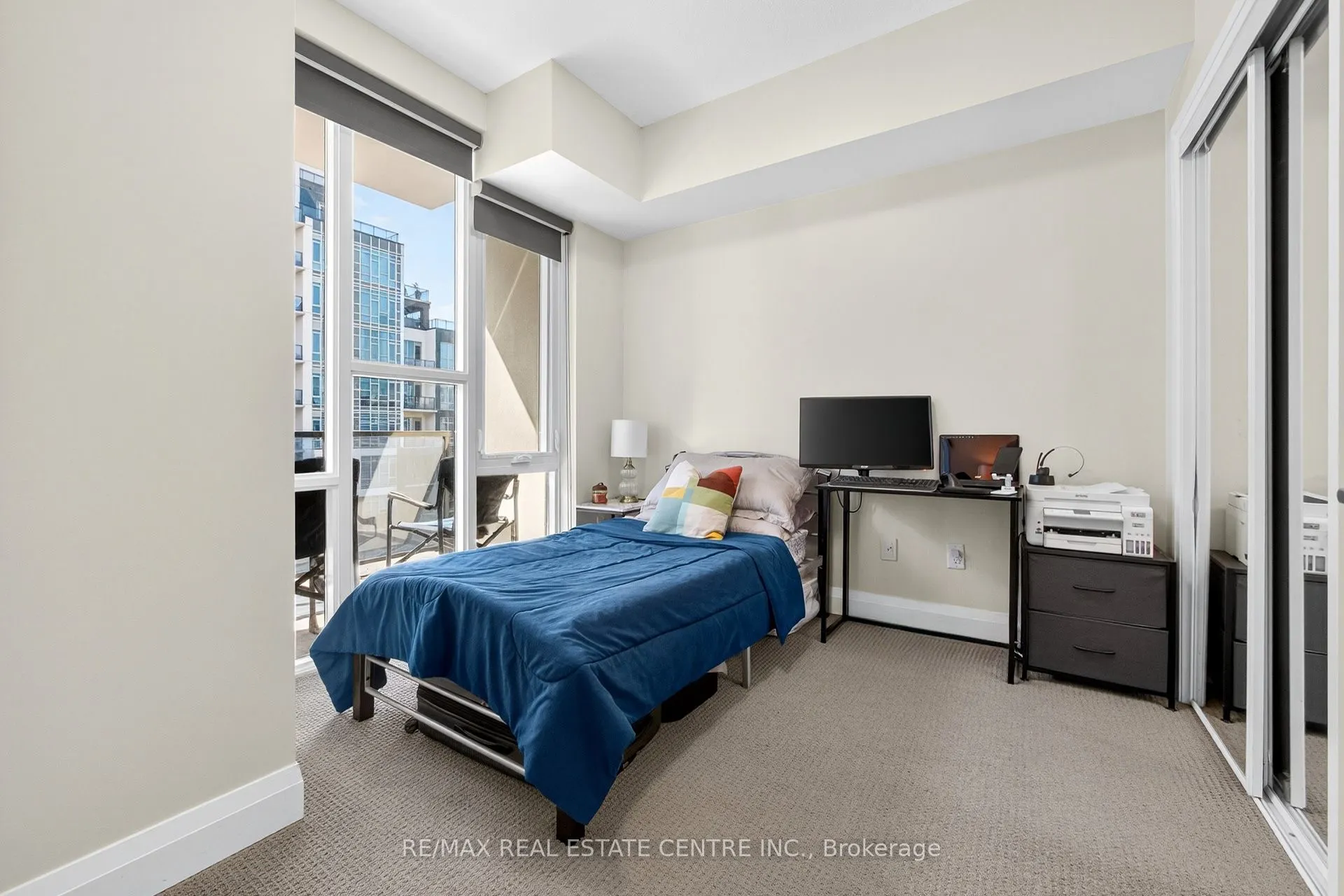 16 Concord Place, #402