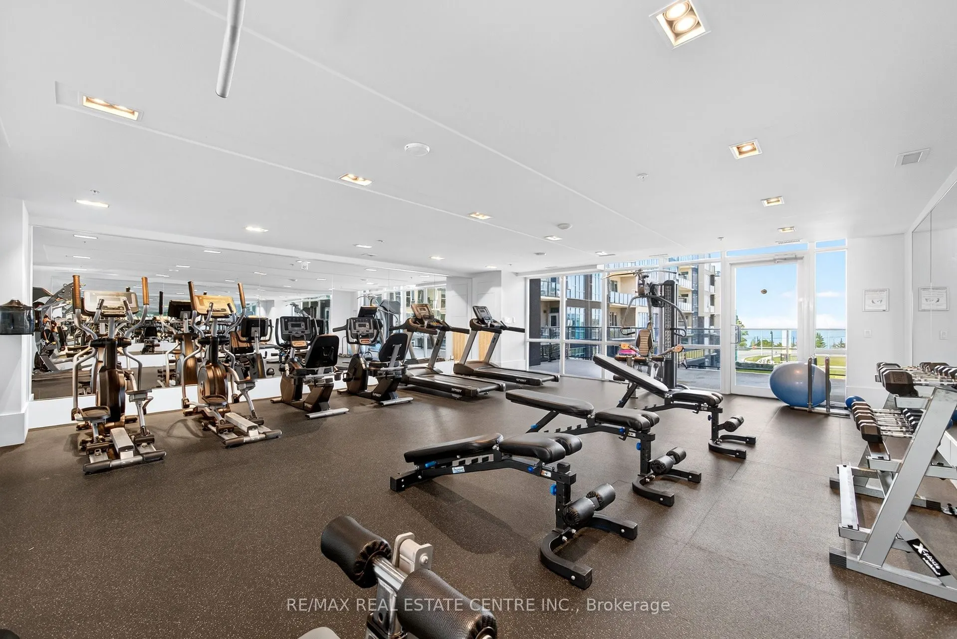 16 Concord Place, #402