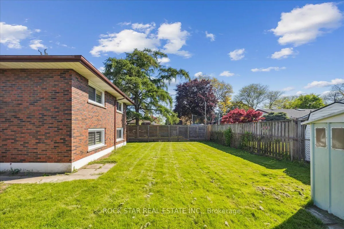 258 Pottruff Road N, #UPPER