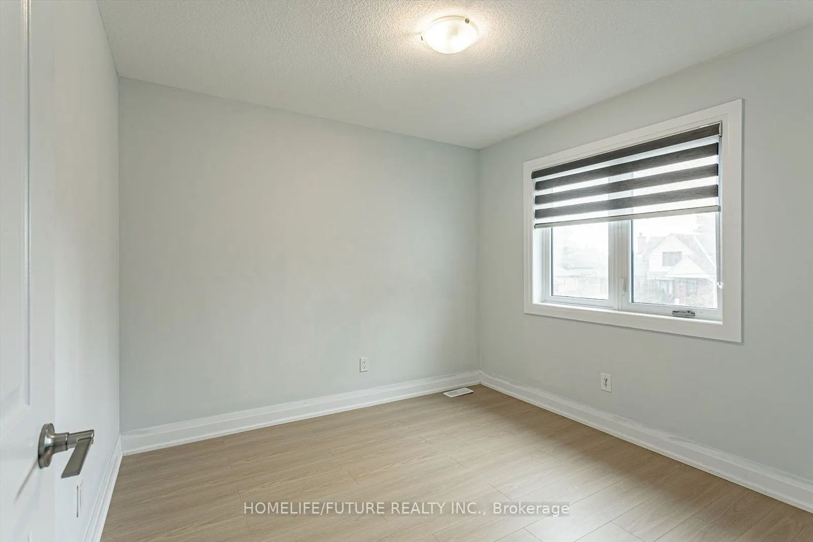 124 King Street E