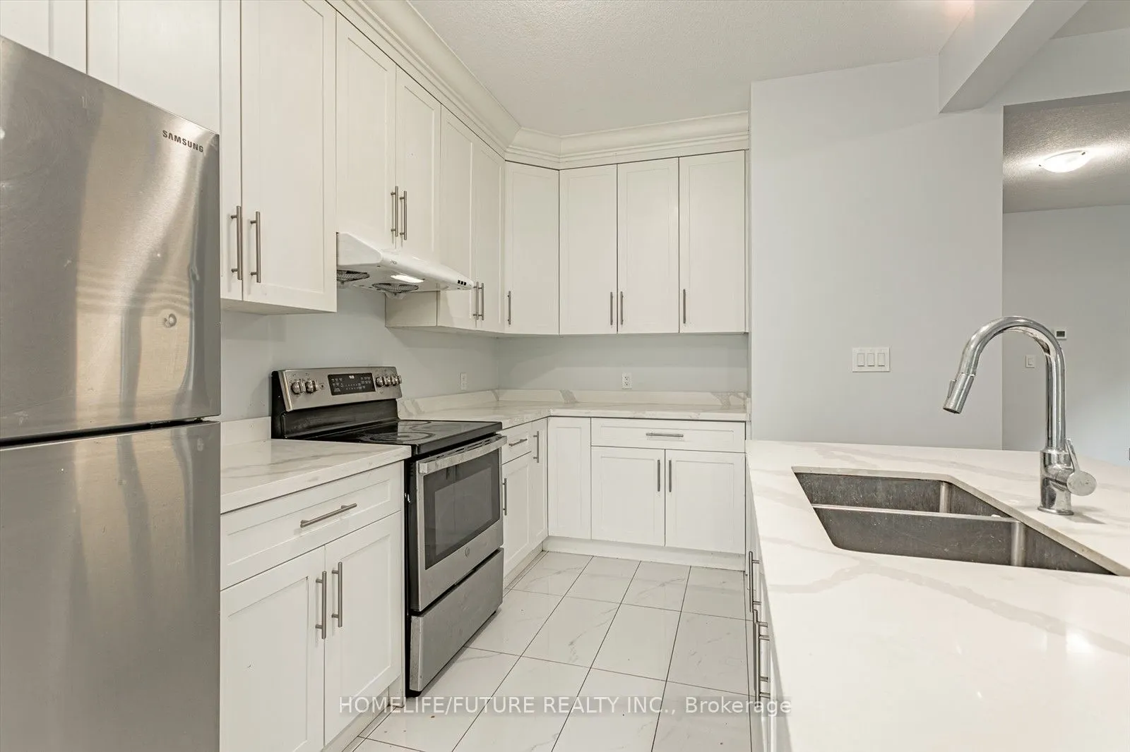 124 King Street E