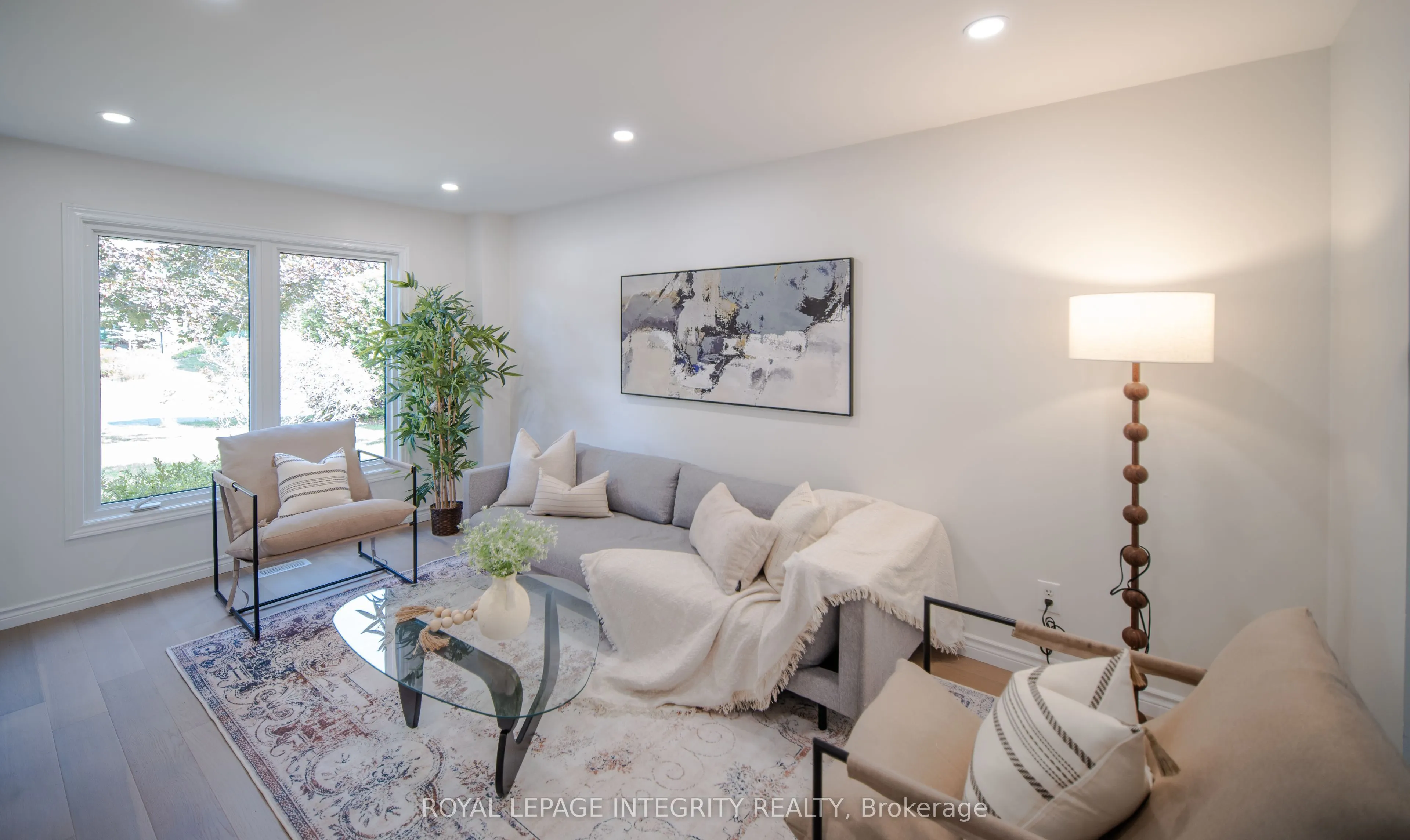 17 MCCLURE Crescent