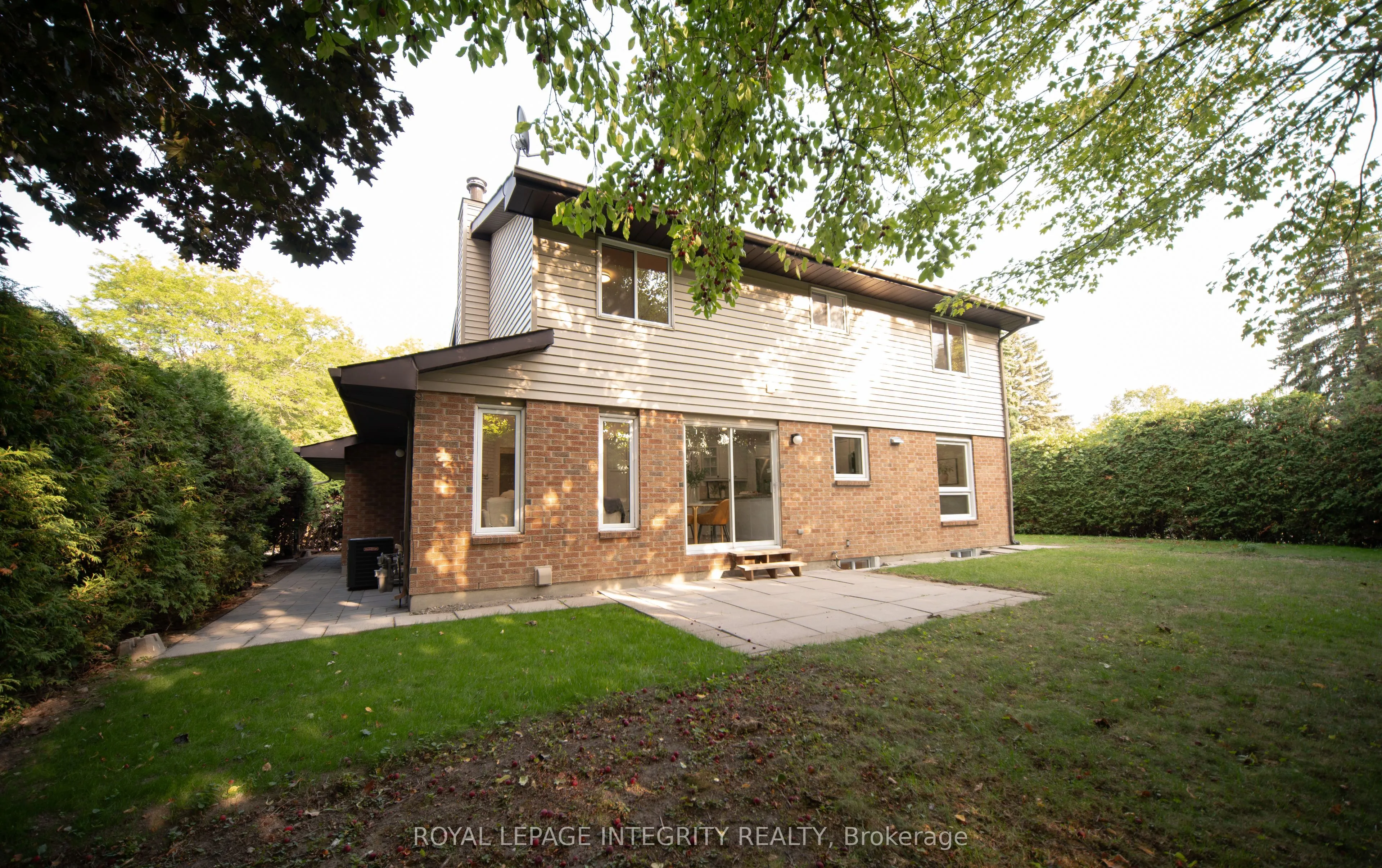 17 MCCLURE Crescent
