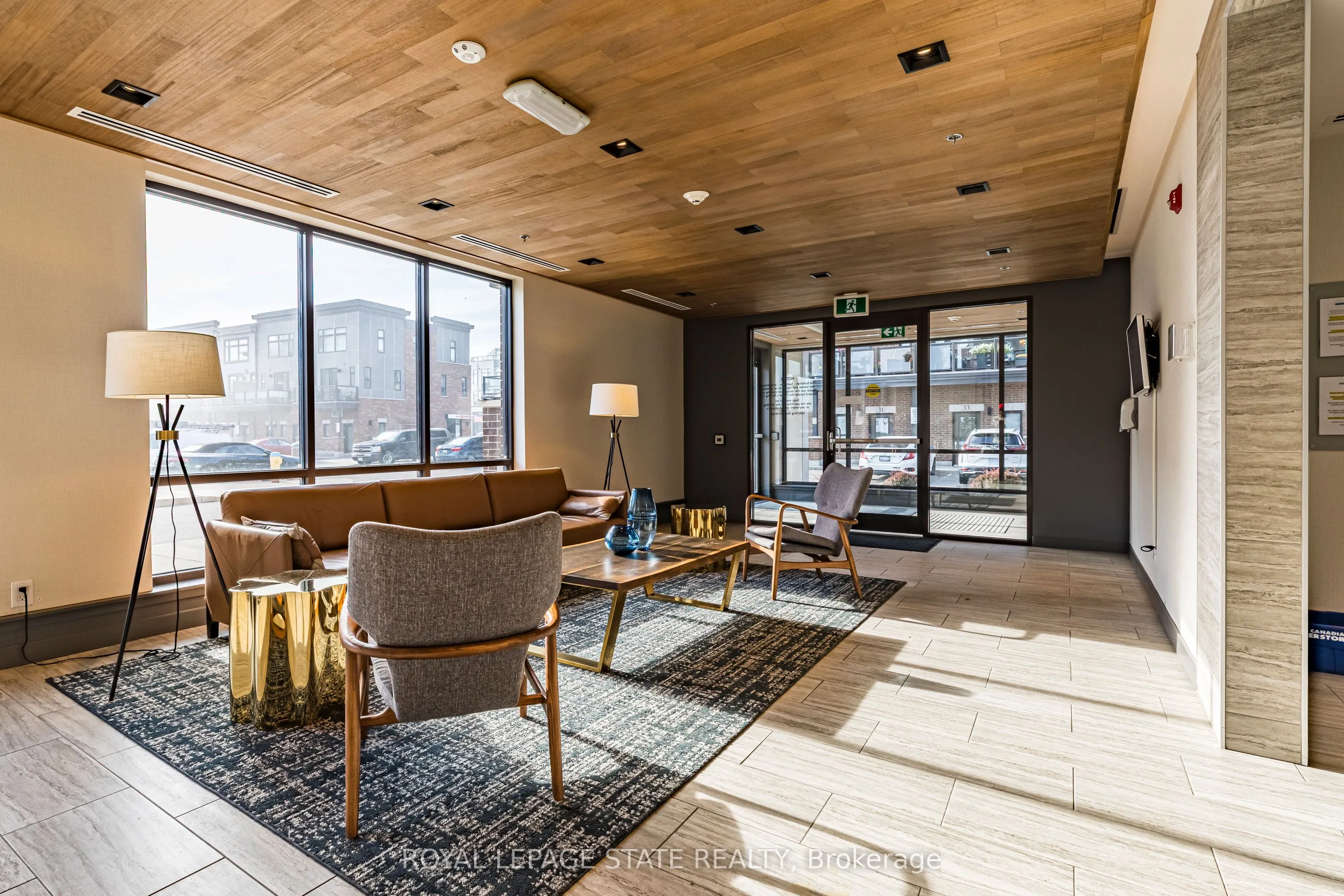 40 Esplanade Lane, #609