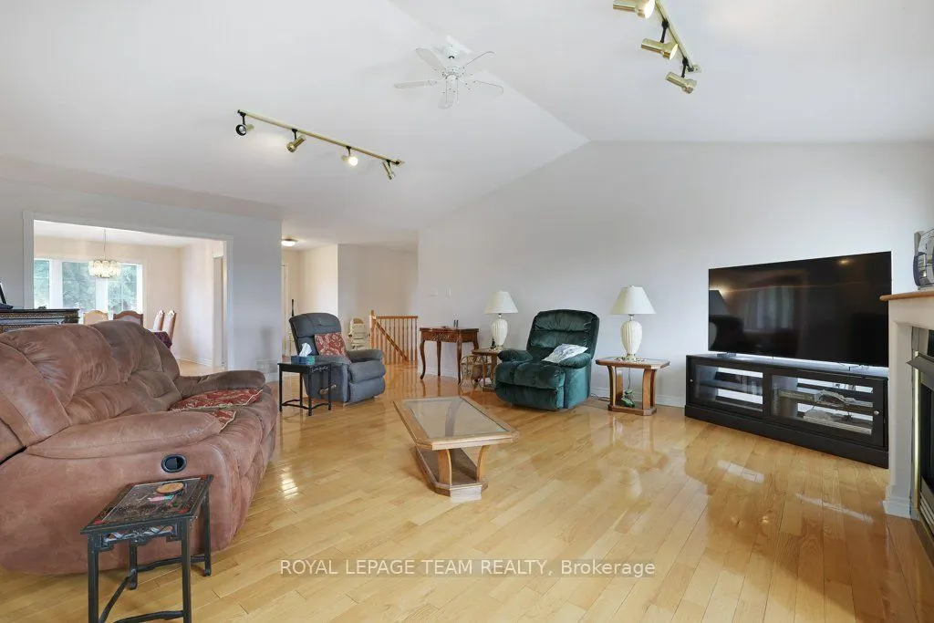 2120 Trailwood Drive