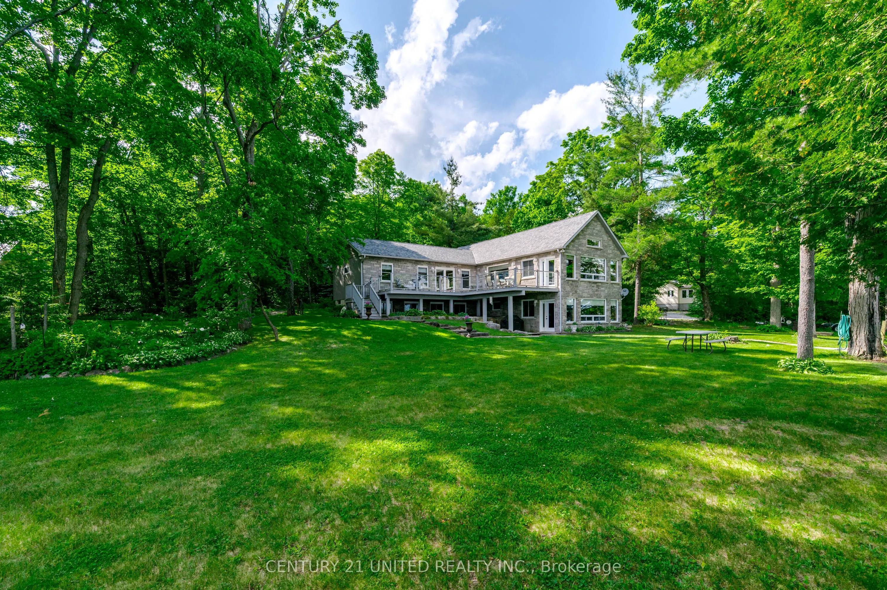 3069 Clear Lake Road W