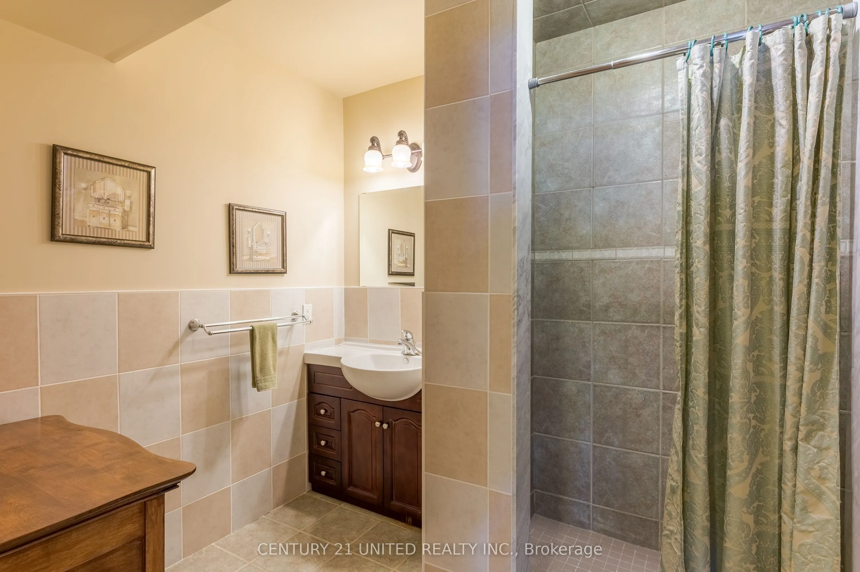 3069 Clear Lake Road W