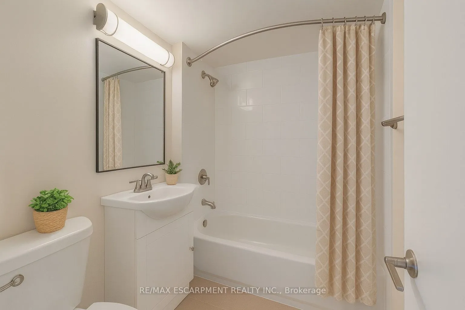 232 Elm Street, #17