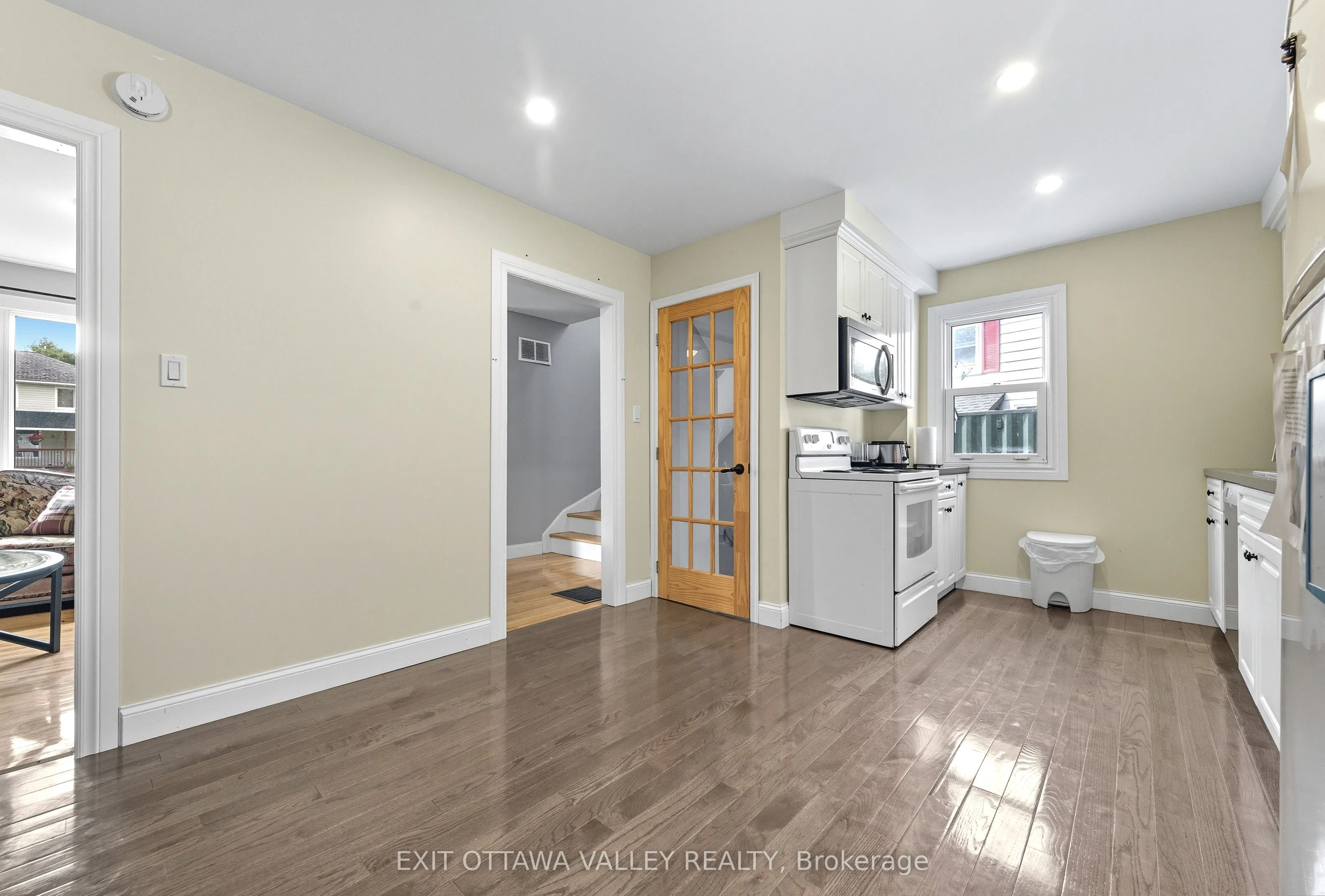6 Faraday Crescent