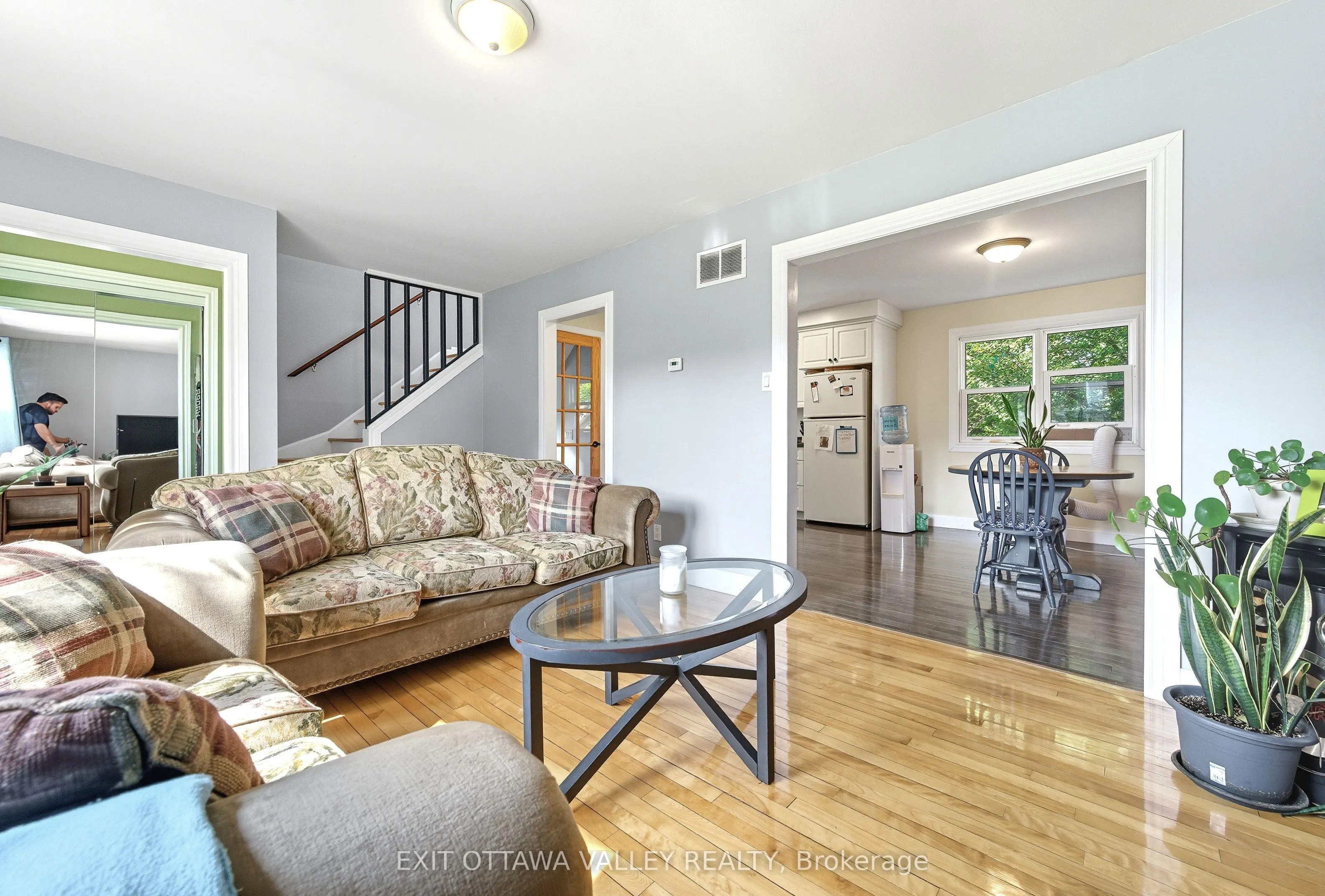 6 Faraday Crescent