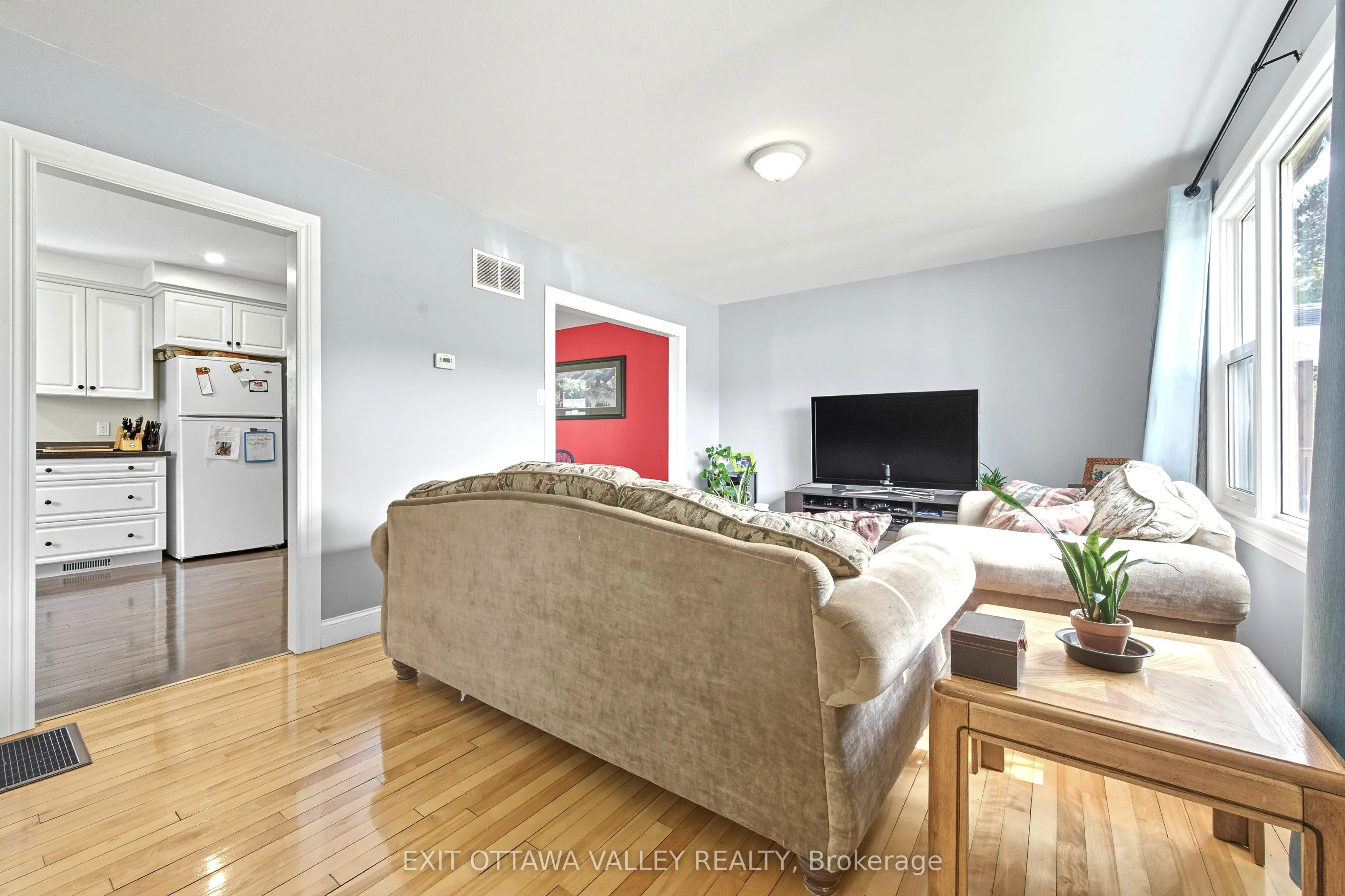 6 Faraday Crescent