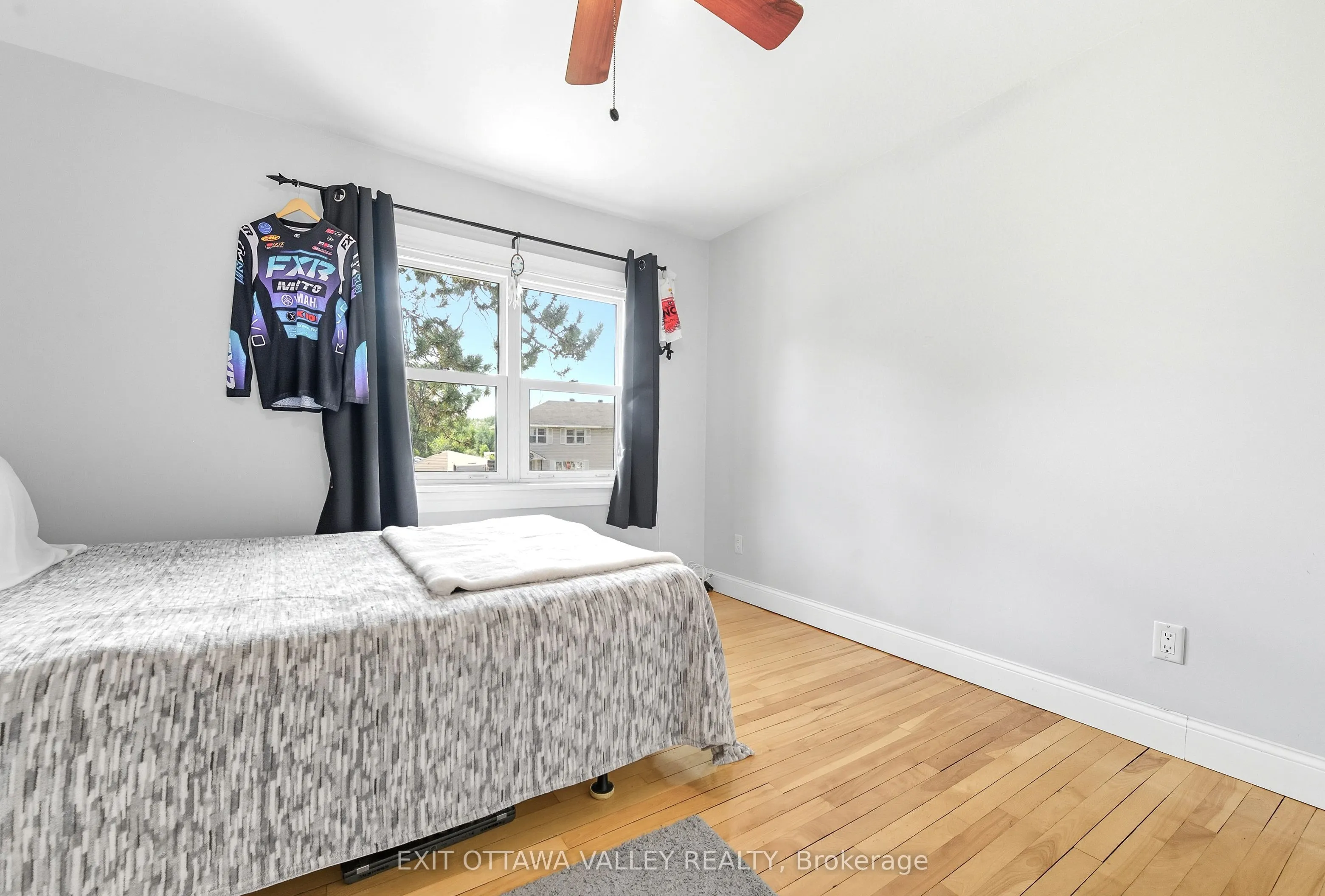 6 Faraday Crescent