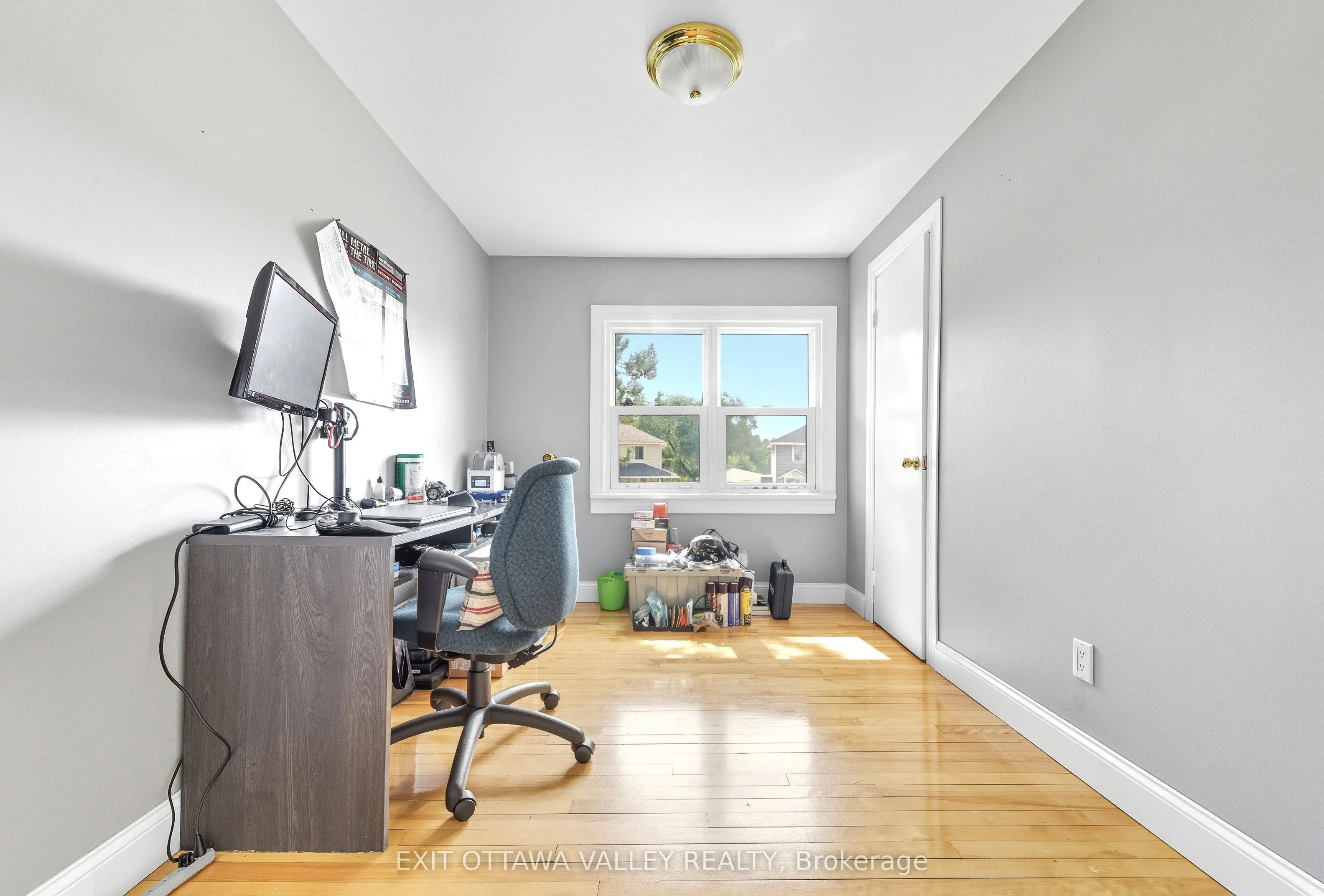 6 Faraday Crescent
