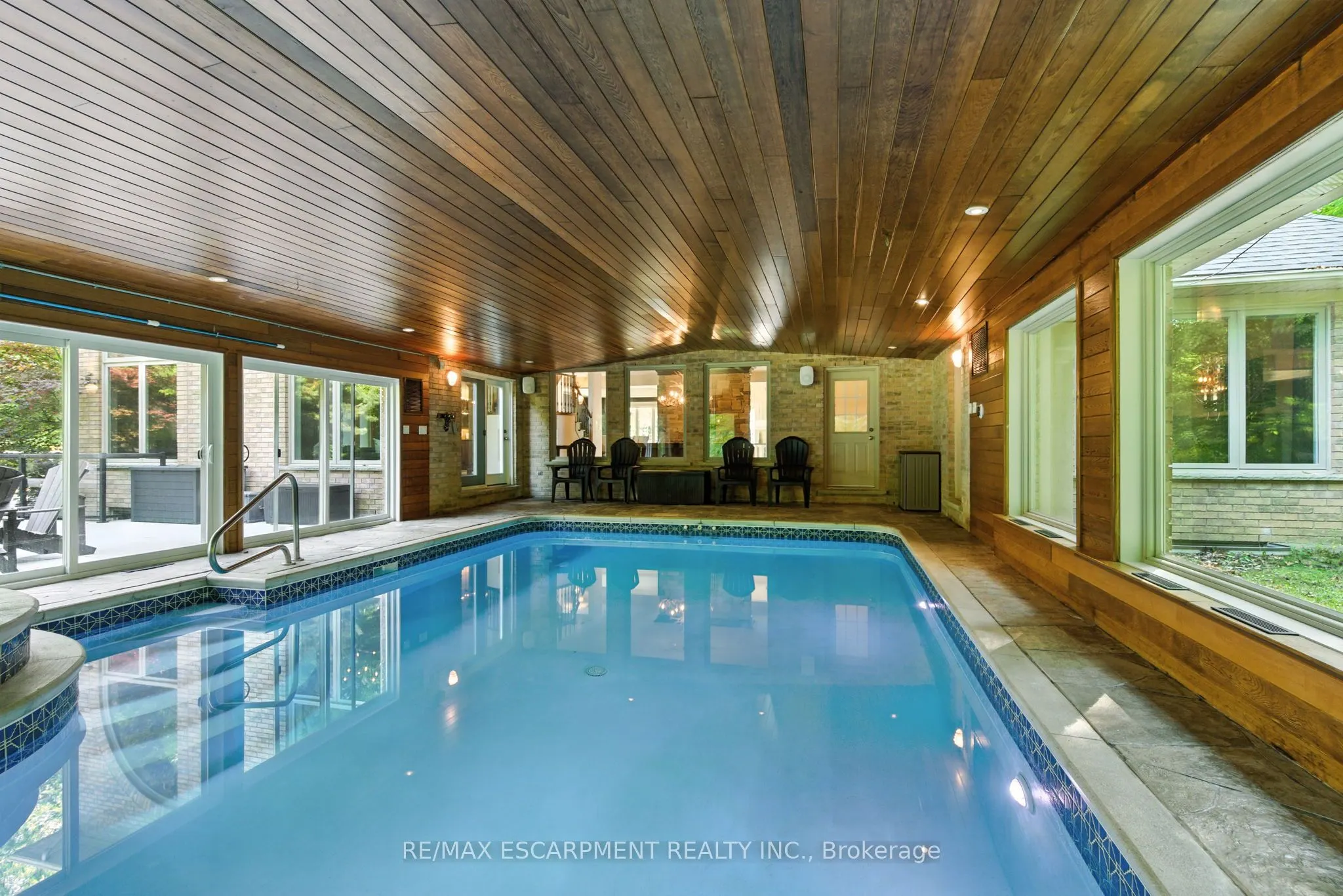 26 PARKSHORE Place