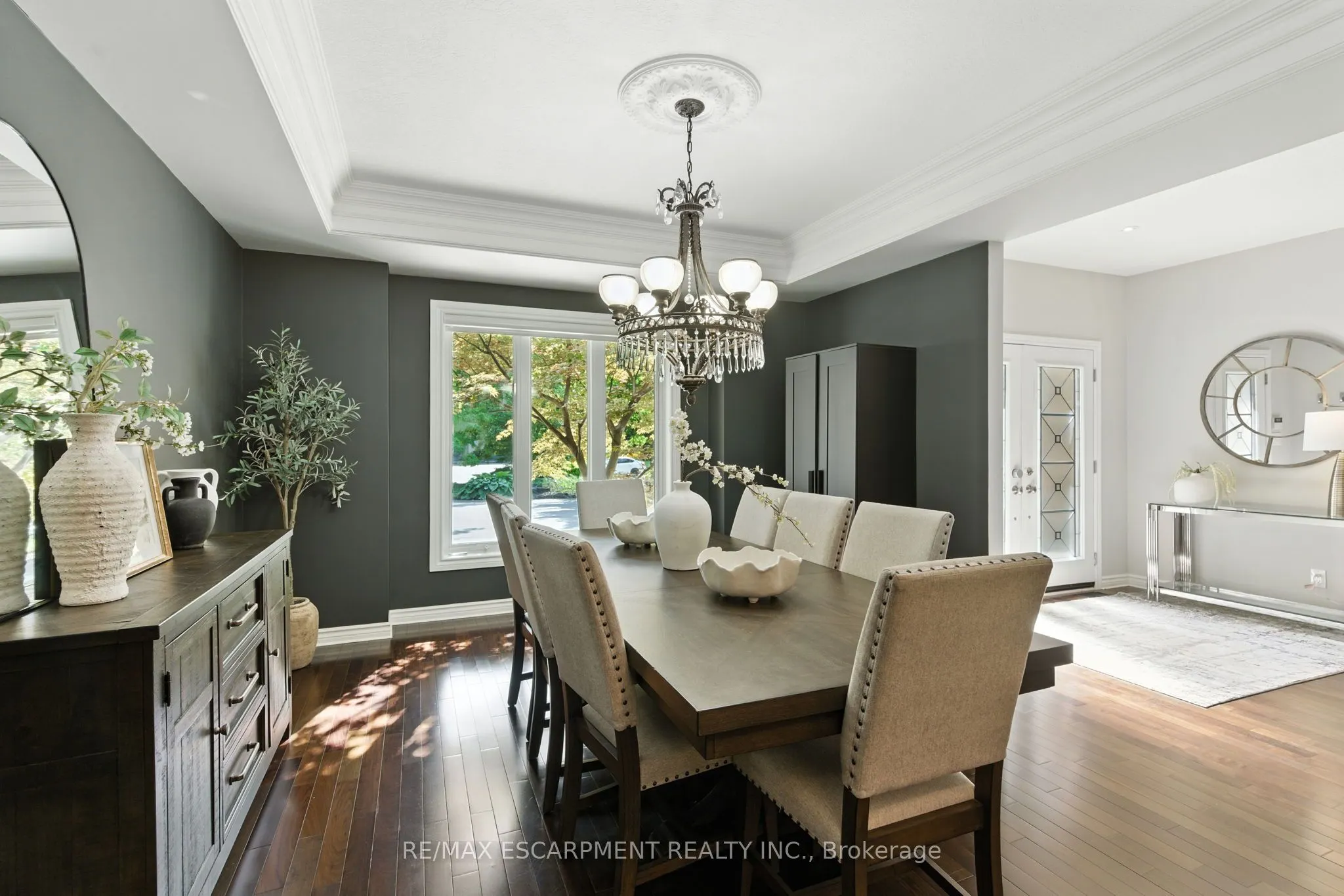 26 PARKSHORE Place