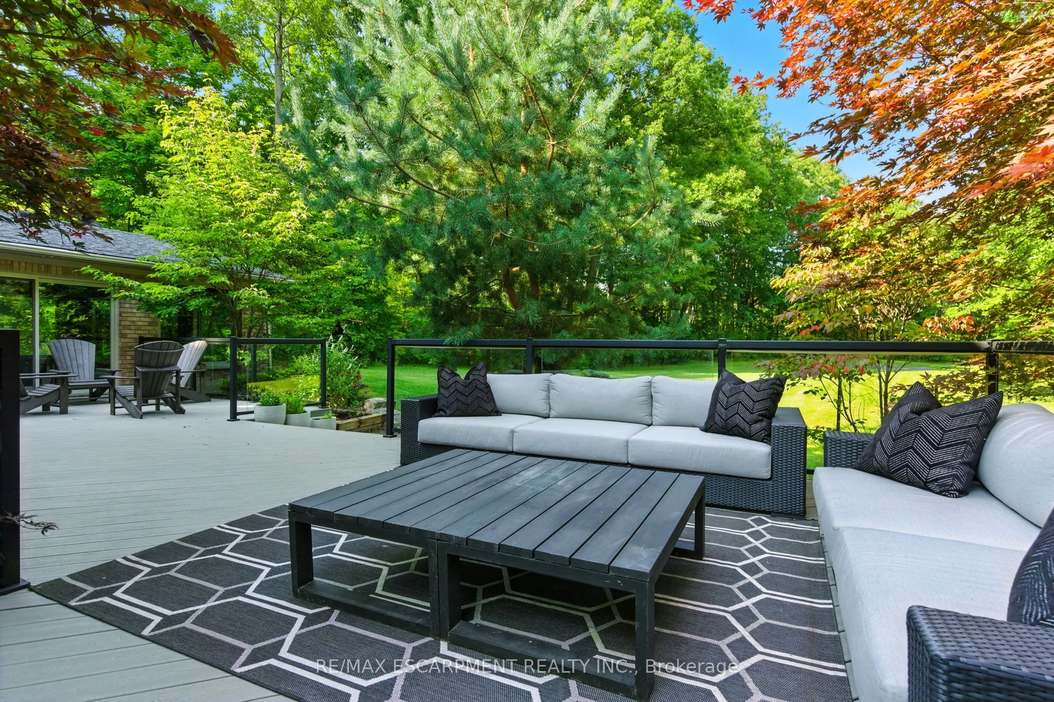 26 PARKSHORE Place