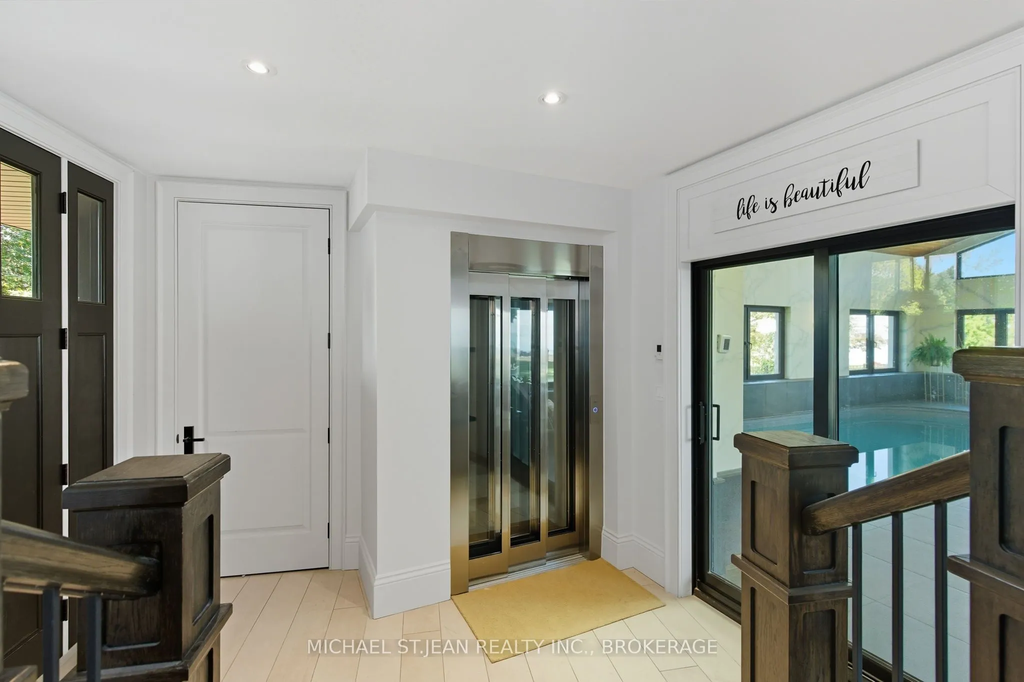 9 Lochside Drive