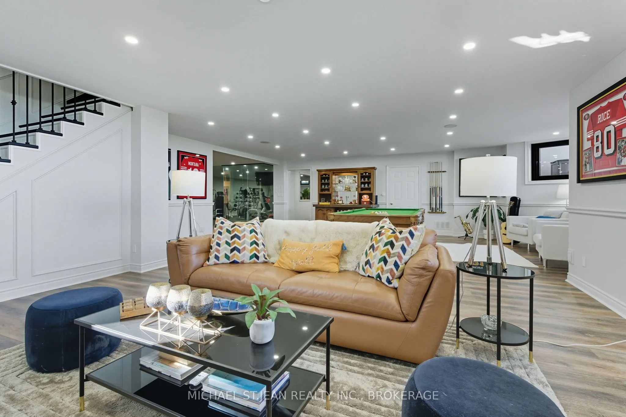 9 Lochside Drive