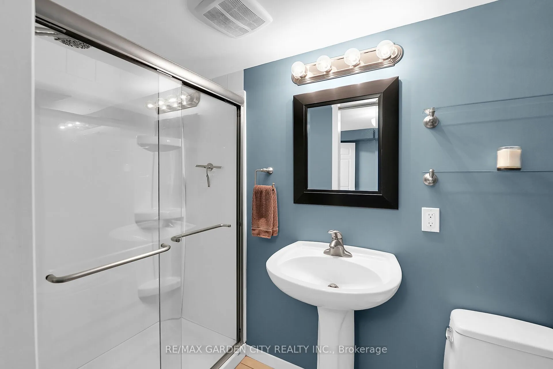 177 Main Street W, #8