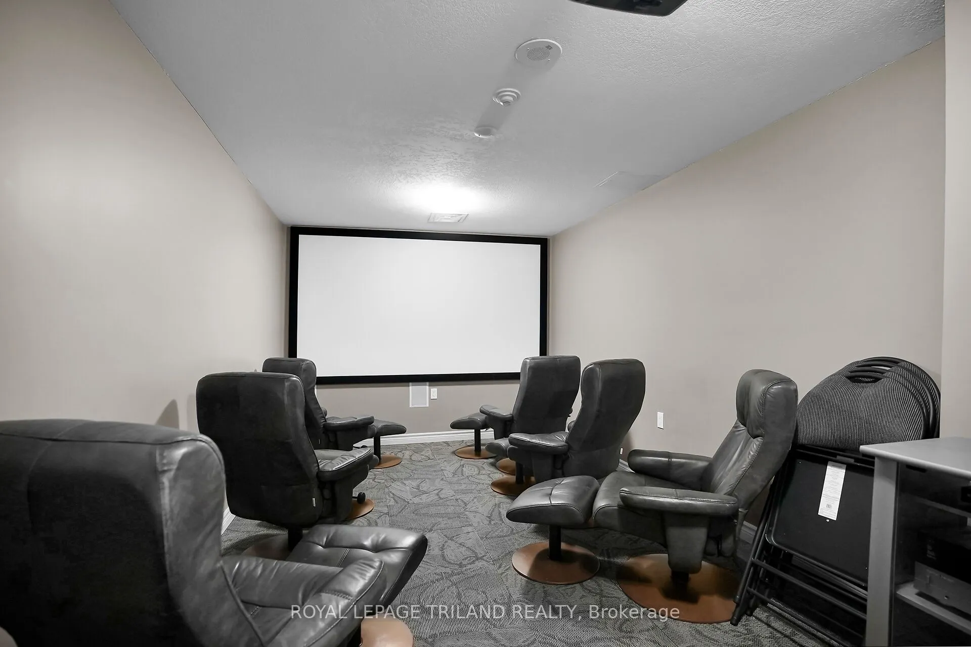 250 PALL MALL Street, #1206