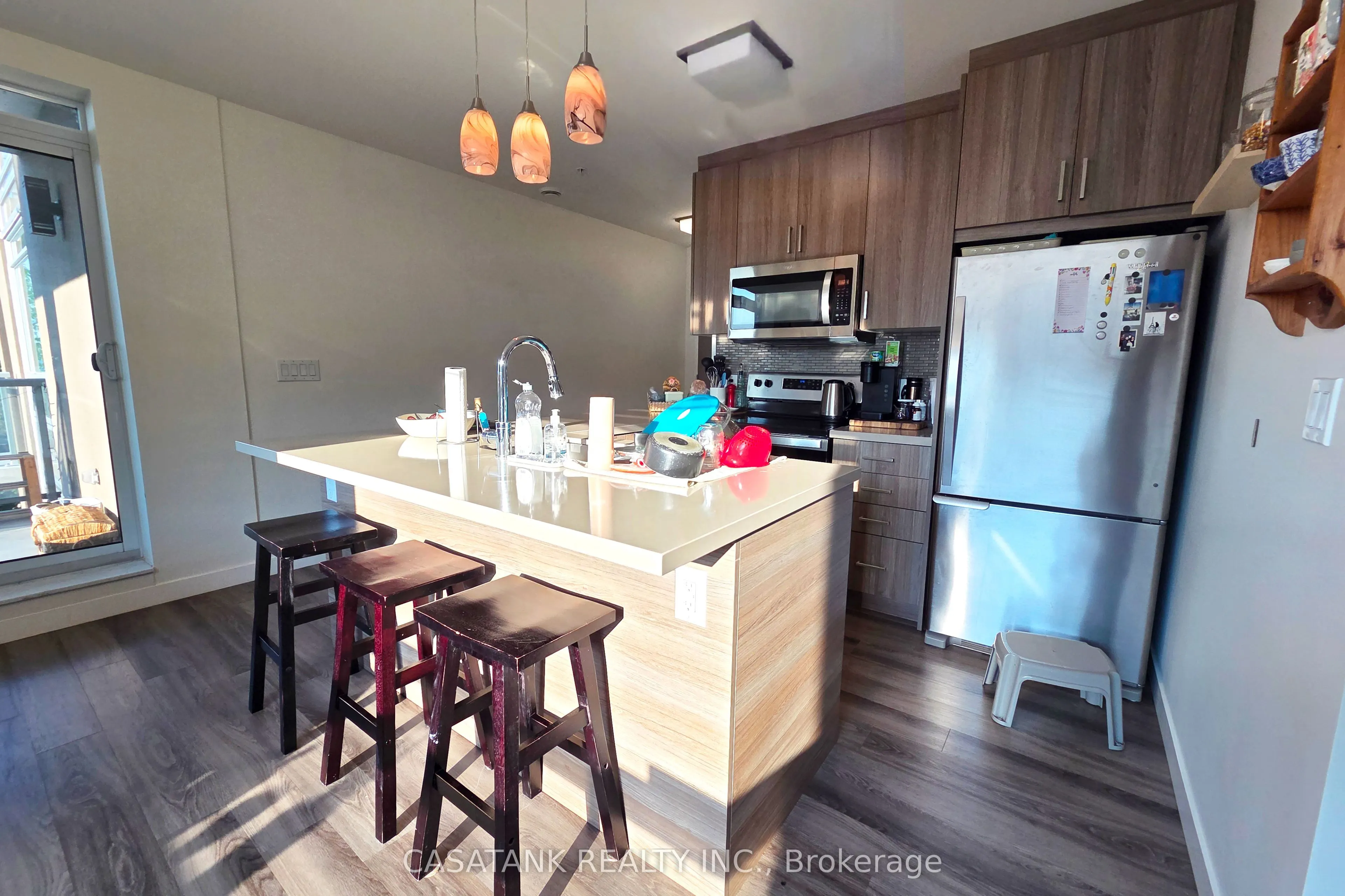 479 Charlton Avenue E, #408