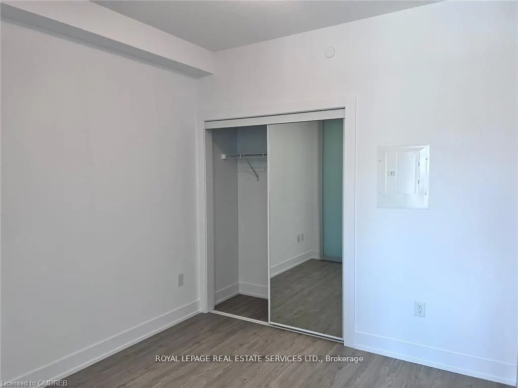 460 Dundas Street E, #329